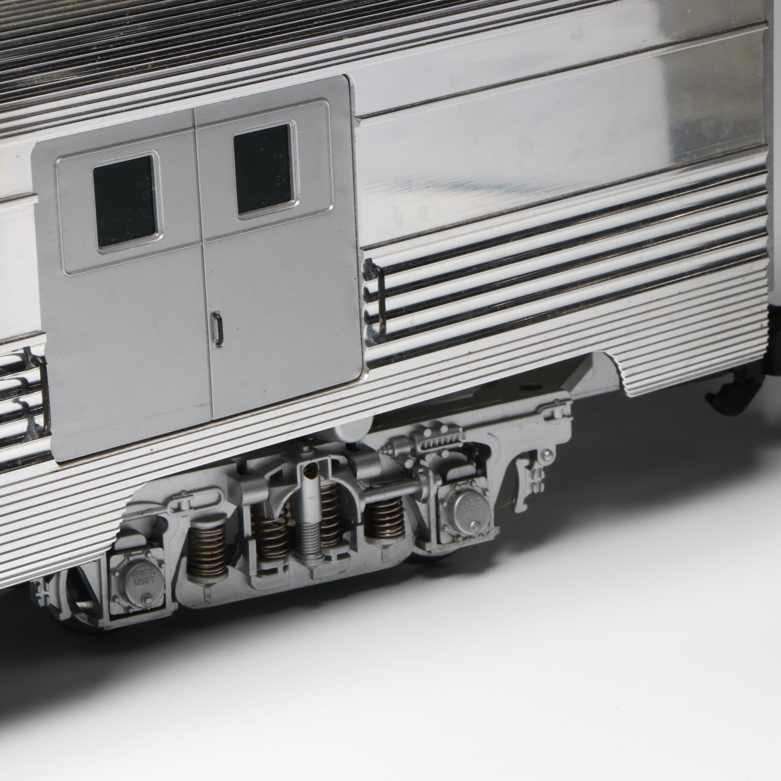 Aristo-Craft G Scale ART-32505 Fred Harvey Dining Car and ART-32205 Baggage Car
