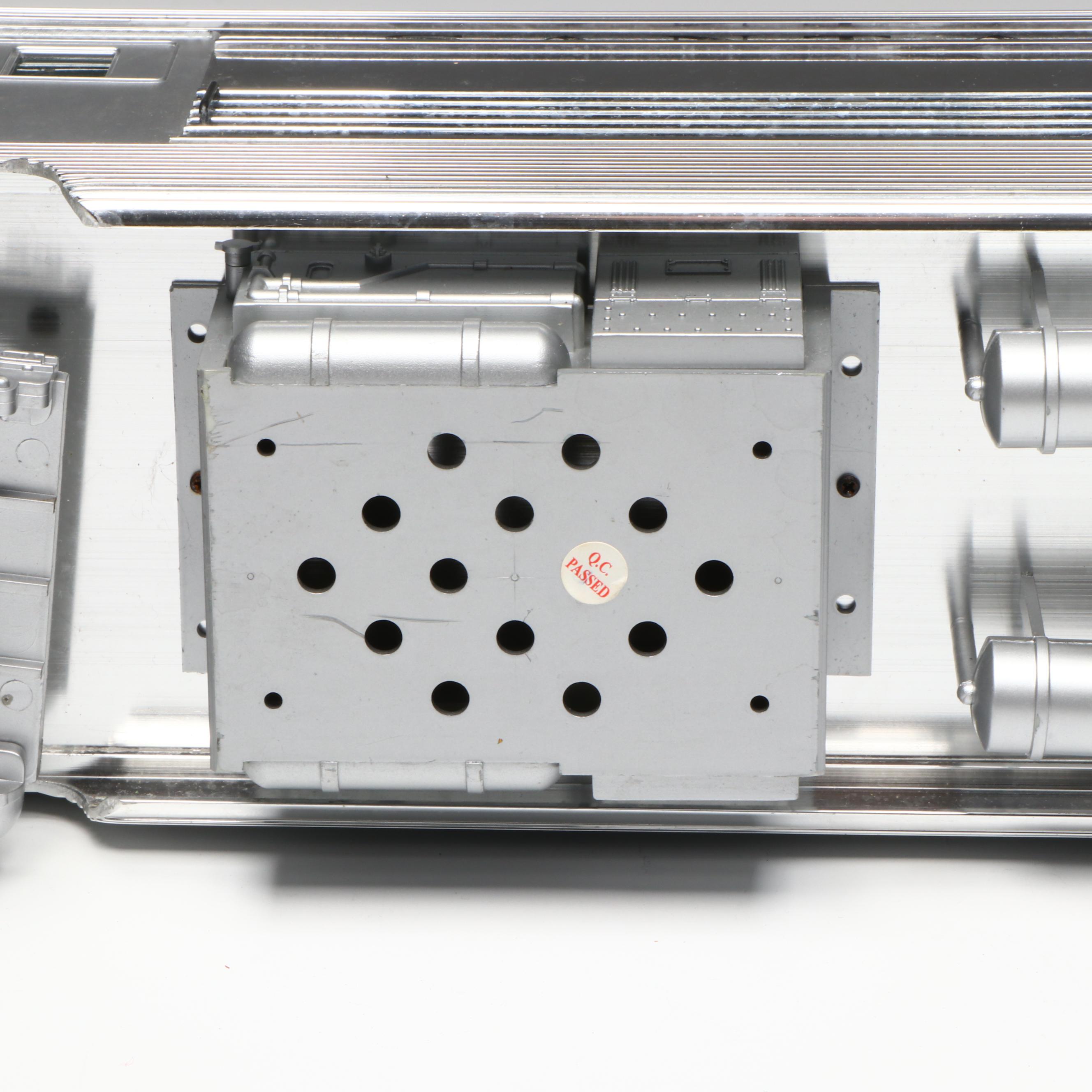 Aristo-Craft G Scale ART-32505 Fred Harvey Dining Car and ART-32205 Baggage Car