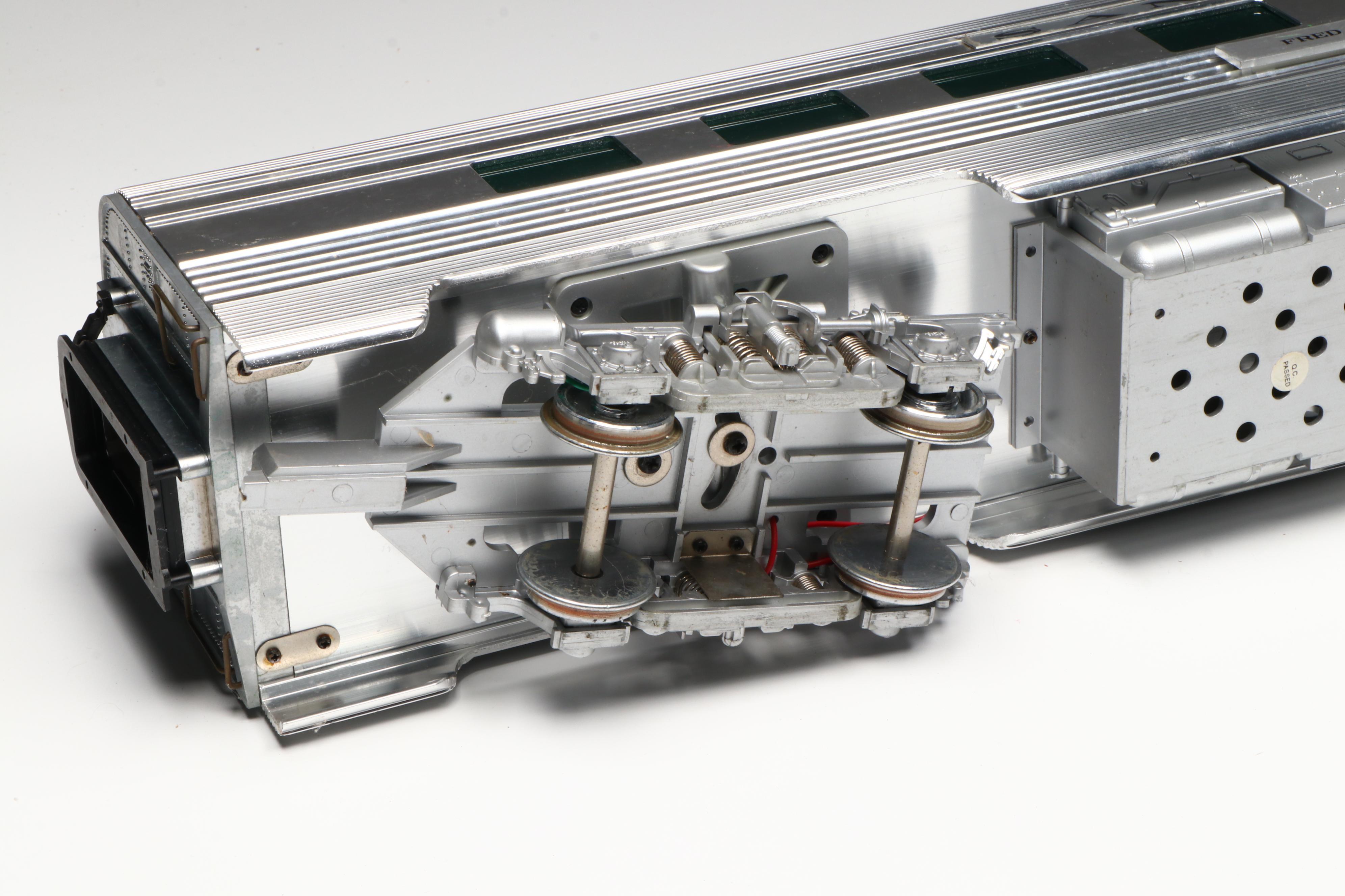 Aristo-Craft G Scale ART-32505 Fred Harvey Dining Car and ART-32205 Baggage Car