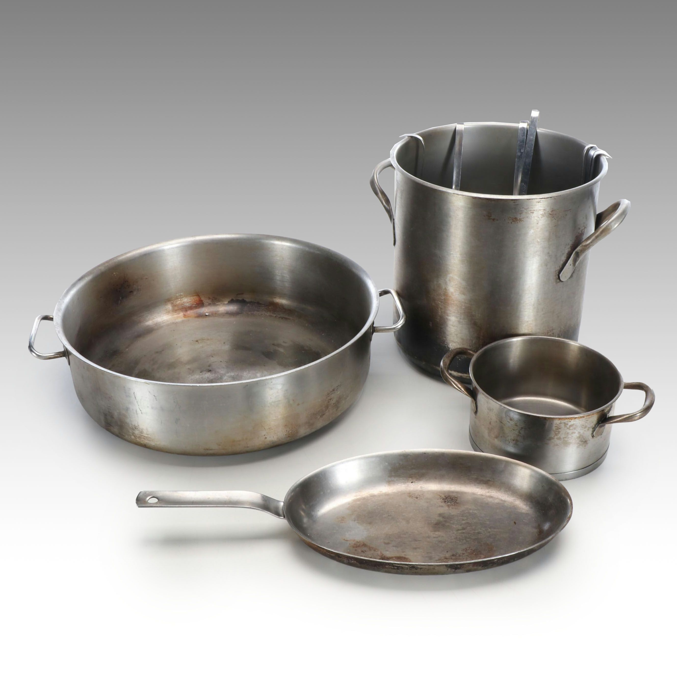 Metal Stockpots, Oval Skillet and Ladles