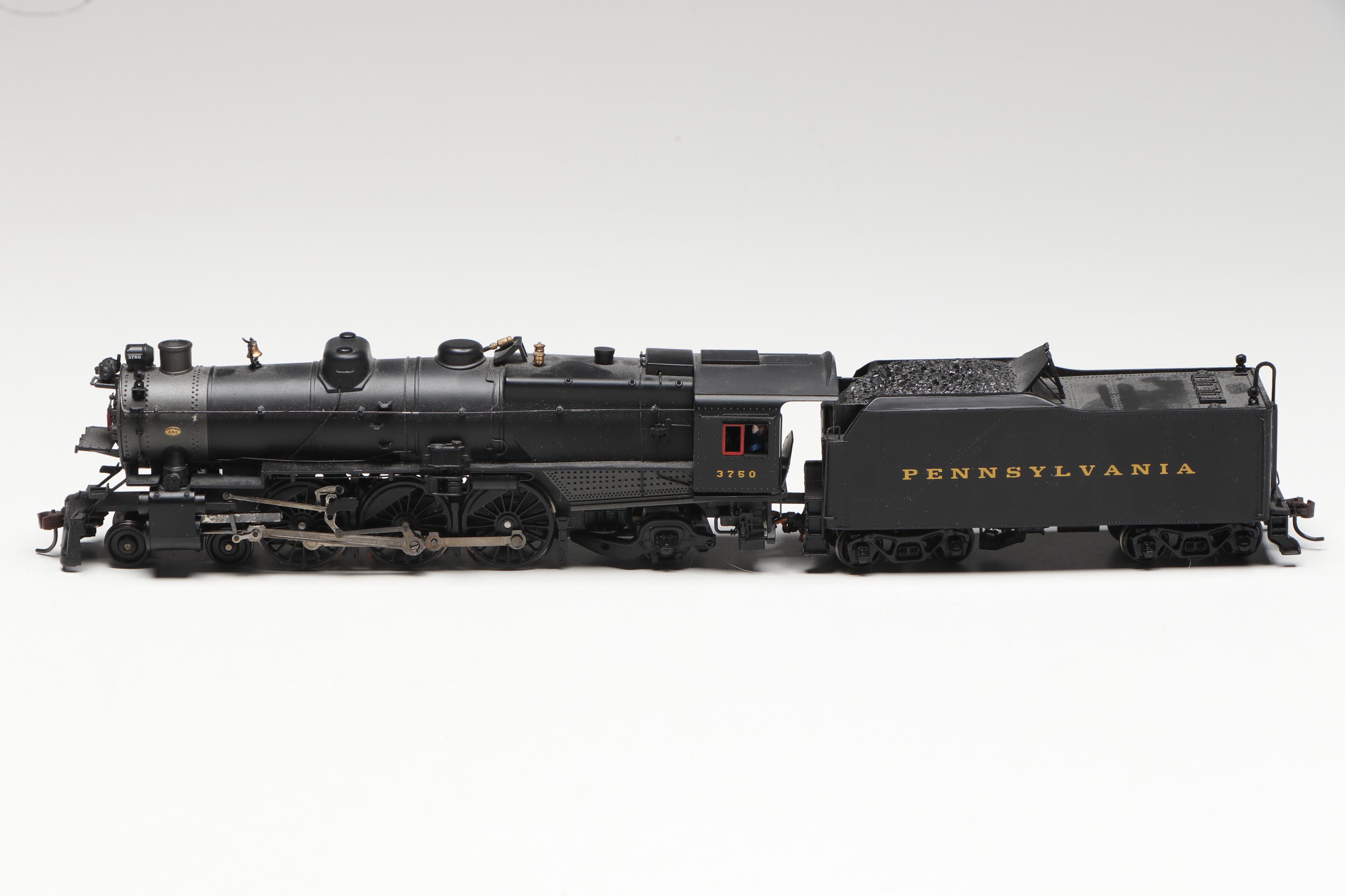 Spectrum HO Scale K4 4-6-2 Pacific Locomotive, Coach #3758 and More Train Cars