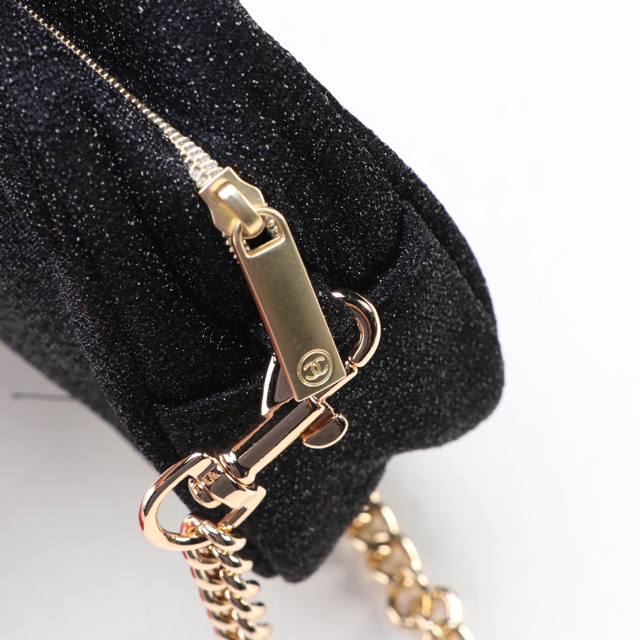 Chanel Beauté Promotional Cosmetic Pouch and Makeup Towels with Box