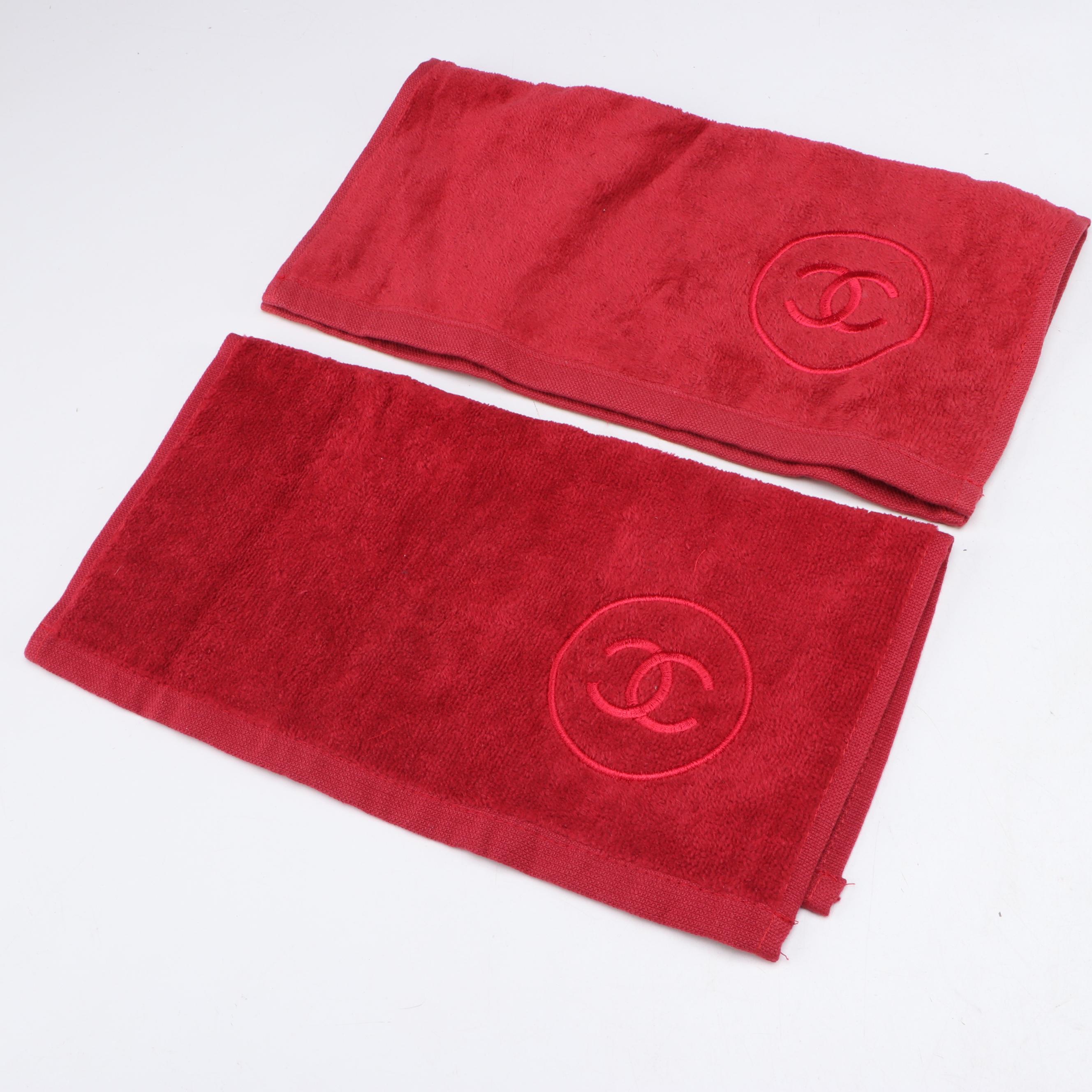 Chanel Beauté Promotional Cosmetic Pouch and Makeup Towels with Box