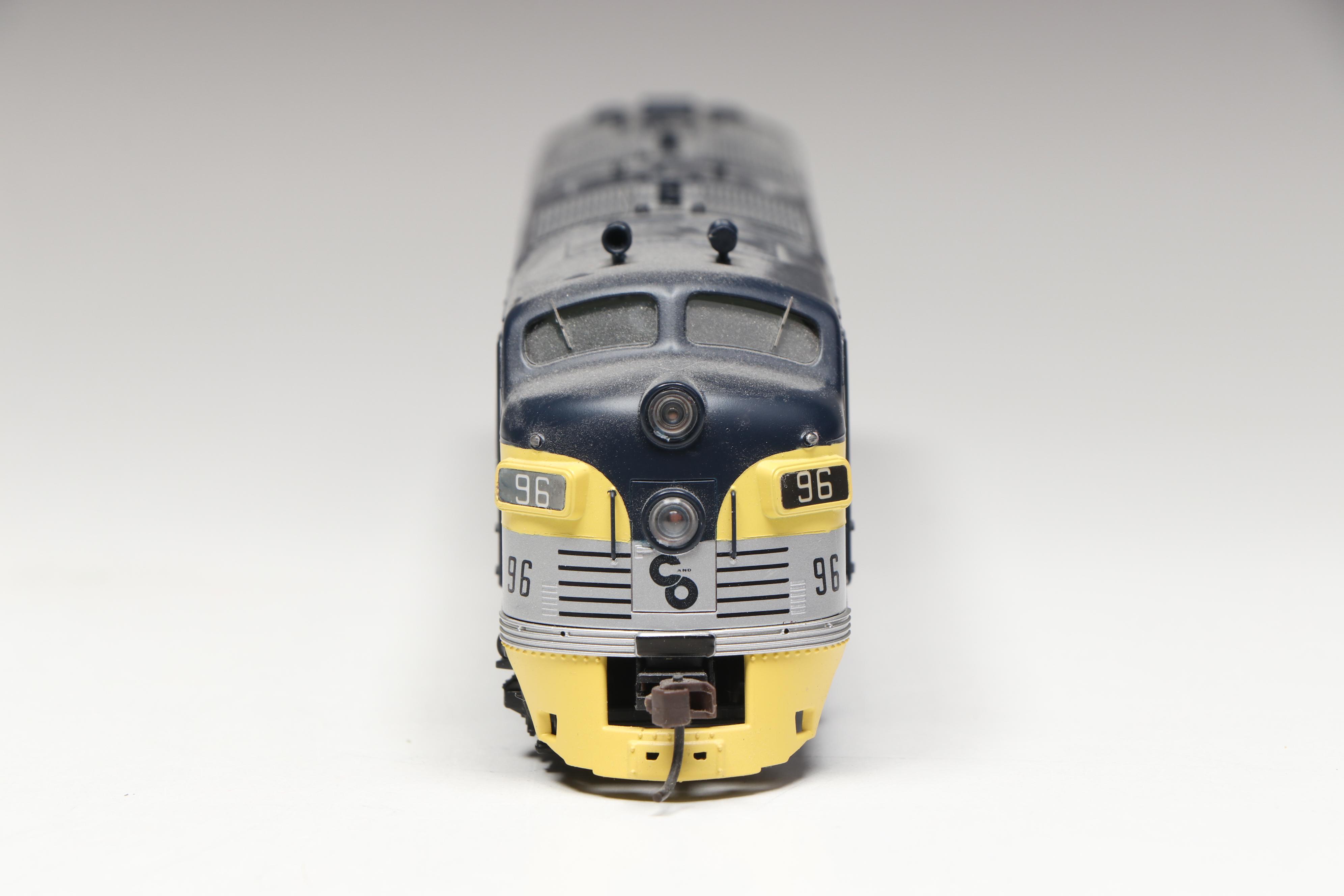 Genesis HO Scale G1509A F-7A Phase 2 and Broadway Pere Marquette Locomotives