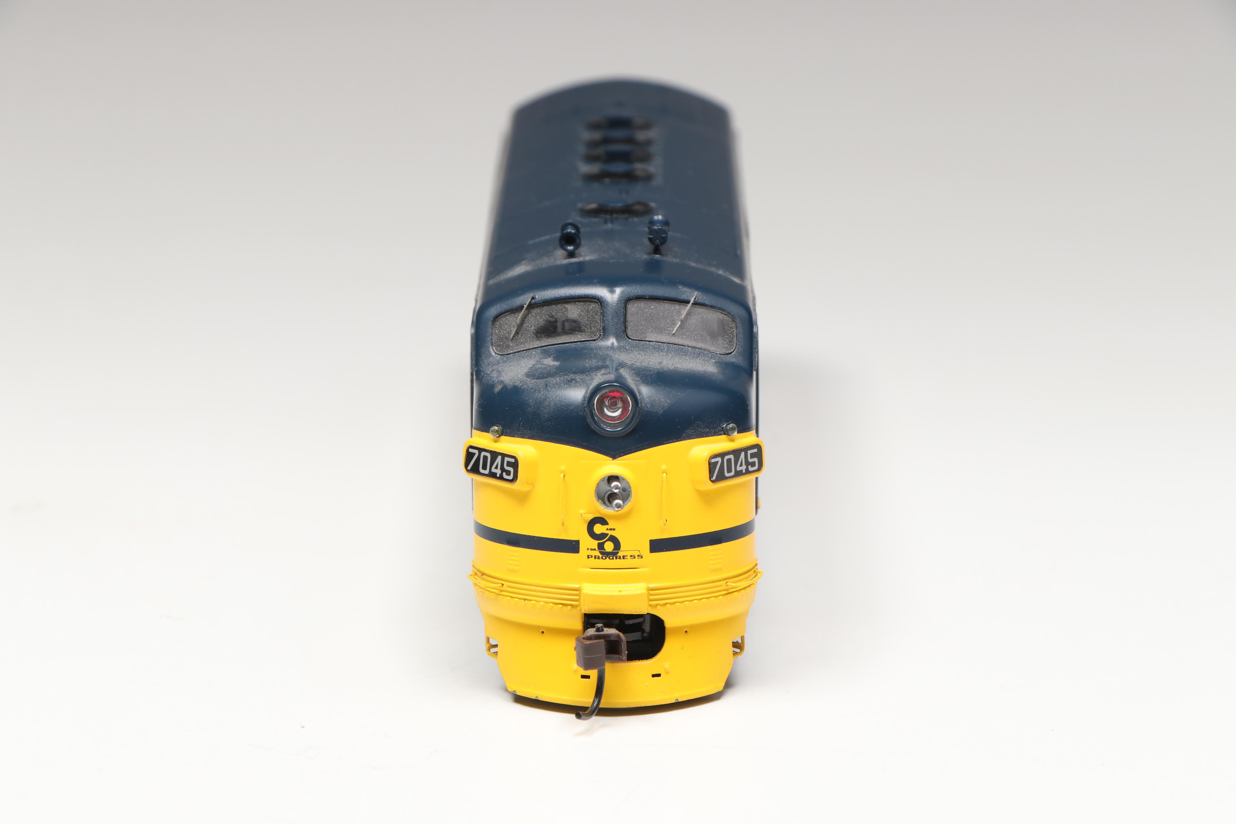 Genesis HO Scale G1509A F-7A Phase 2 and Broadway Pere Marquette Locomotives