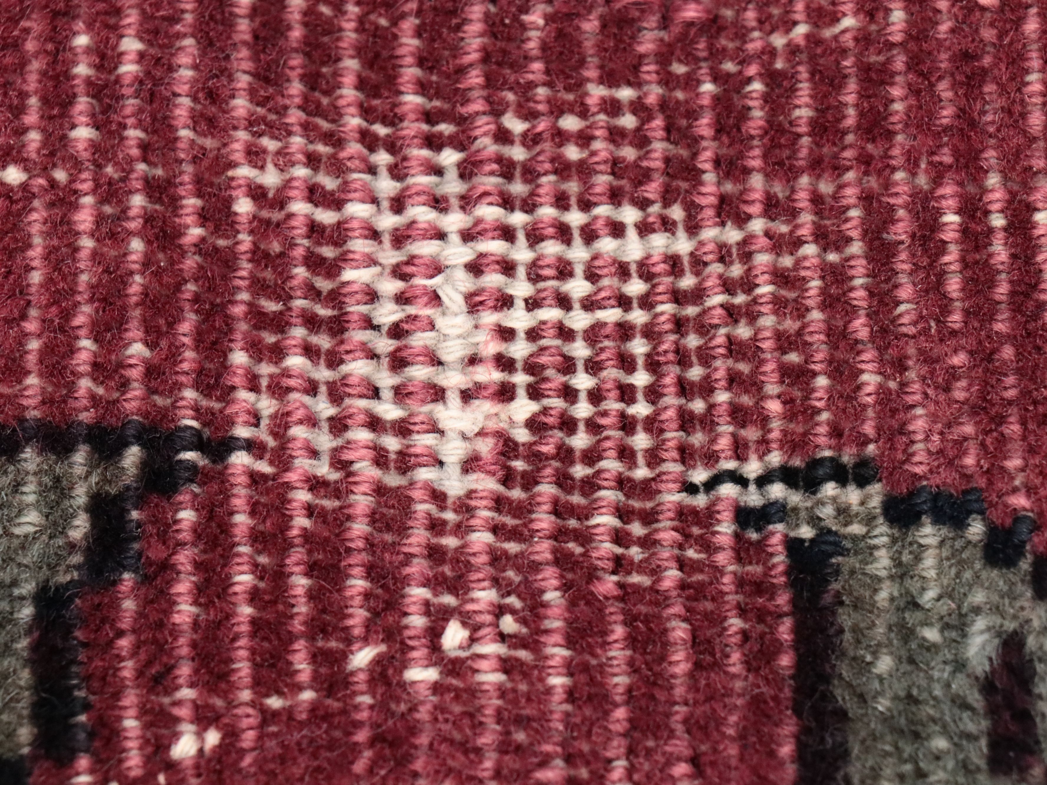 9'11 x 13'9 Hand-Knotted Persian Sarouk Room-Sized Rug, Antique