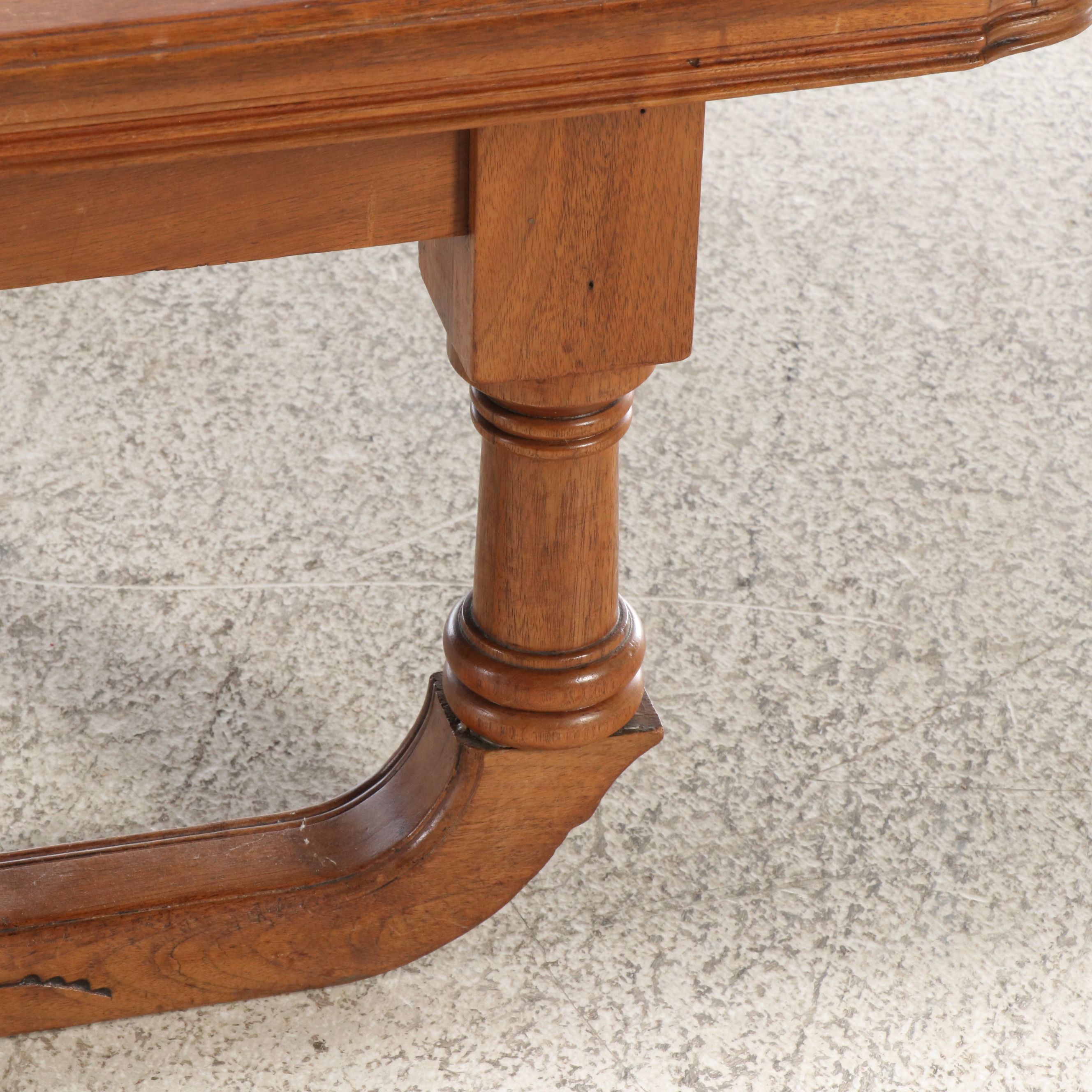 Arts & Crafts Style Wooden Coffee Table with Extending Leaves