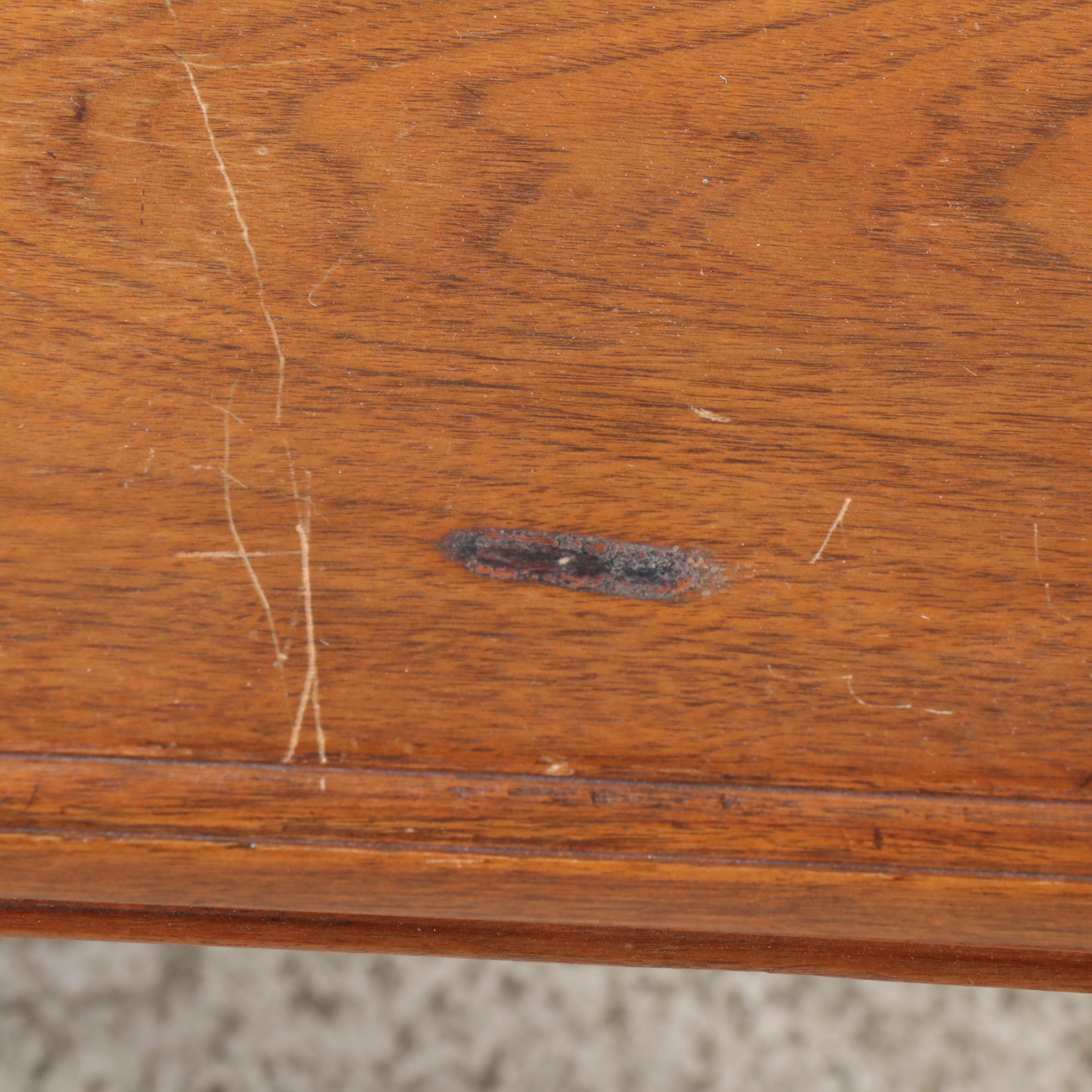 Arts & Crafts Style Wooden Coffee Table with Extending Leaves