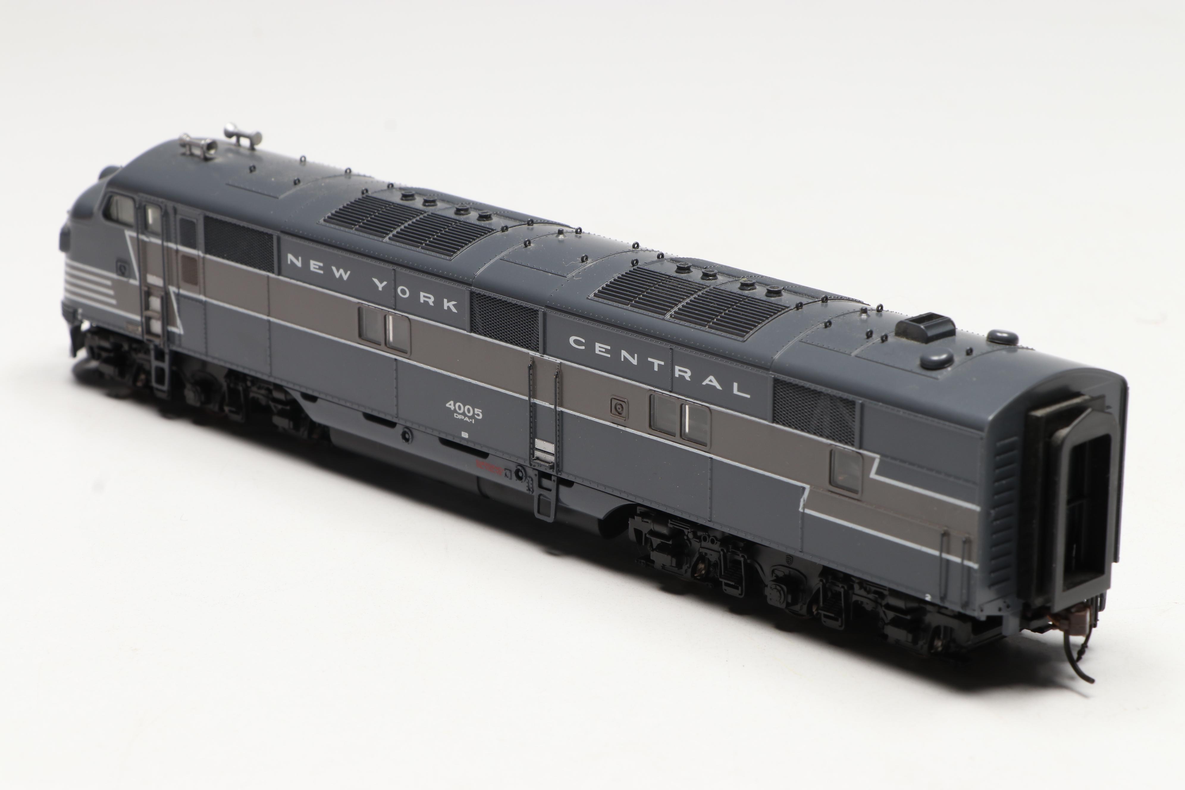 Broadway Limited HO Scale EMD E7A NYC #4005 Diesel Locomotive