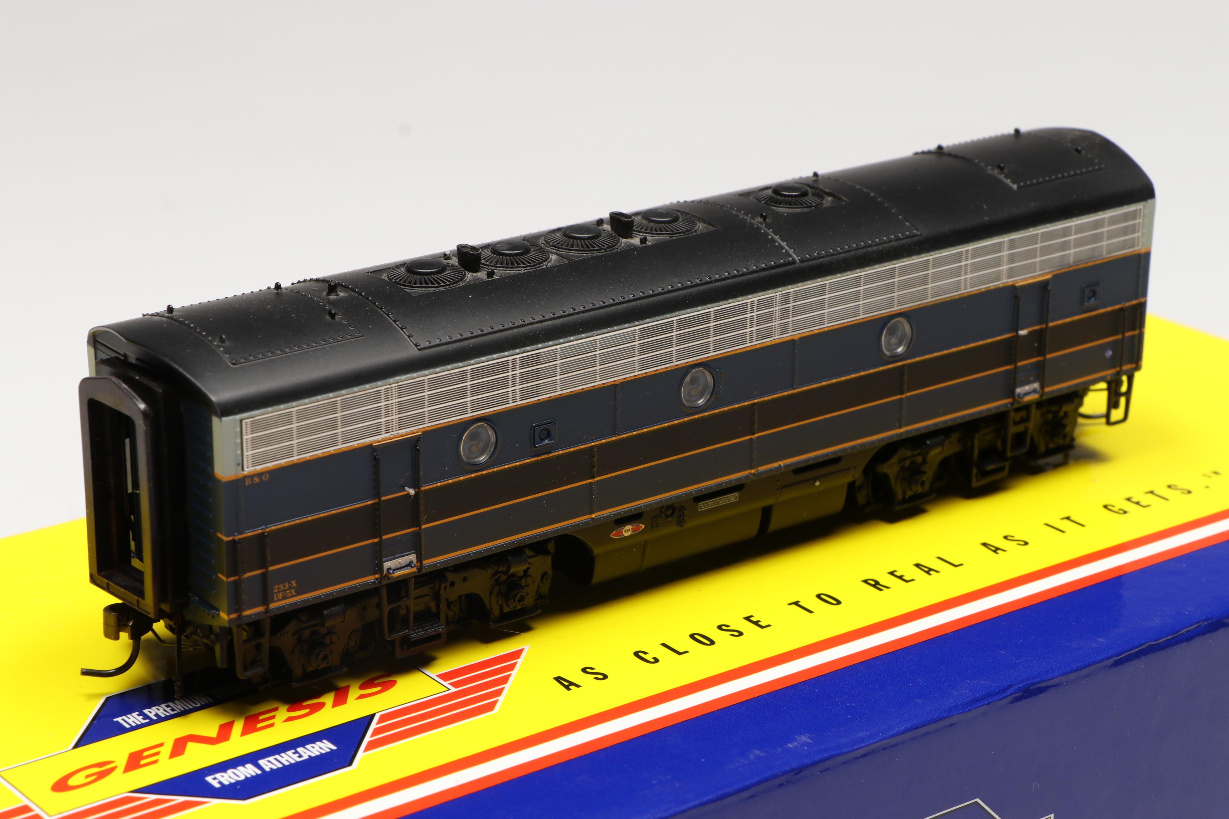 Genesis HO Scale F-7B Phase 2 #7522 Locomotive and More Locomotives and Cars
