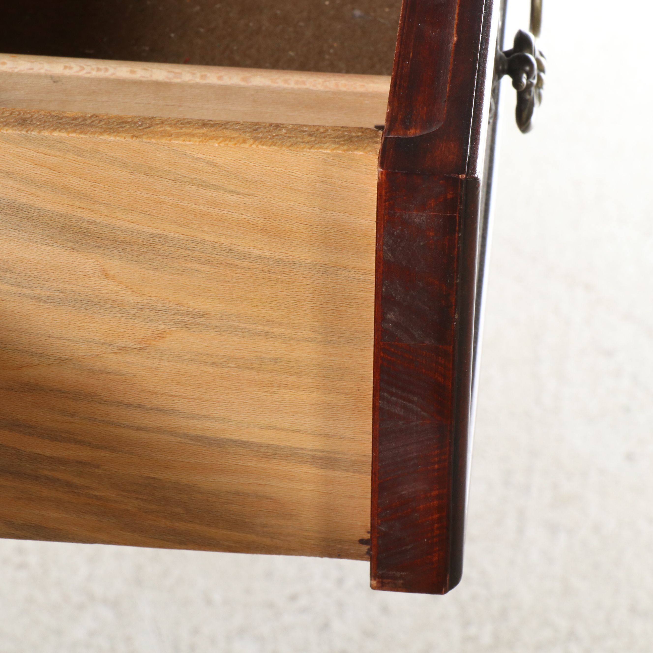 Morganton Hepplewhite Style Mahogany Buffet, Mid-20th Century