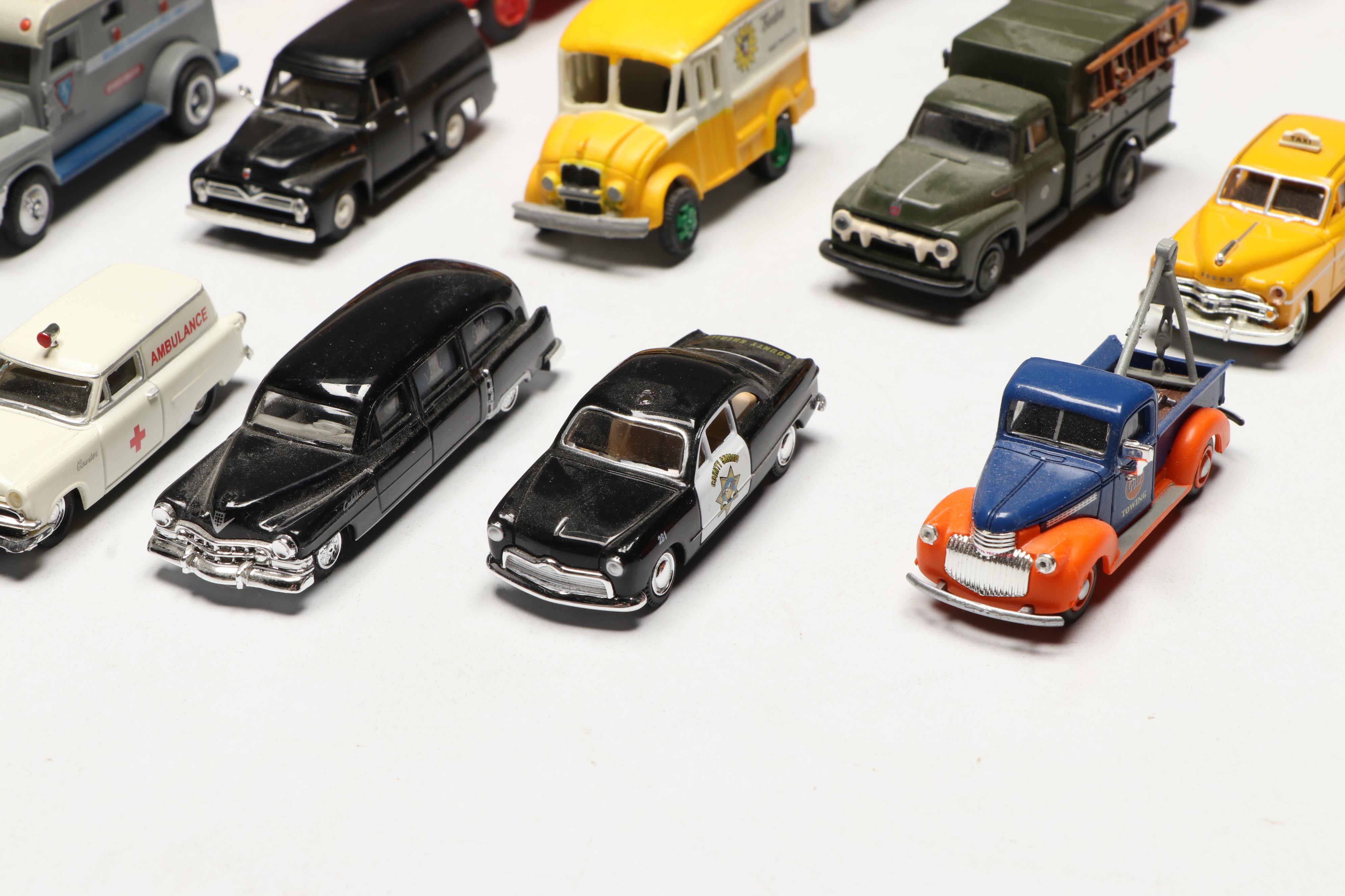 Marx Tin Lithograph House with Busch and Other Train Prop Cars