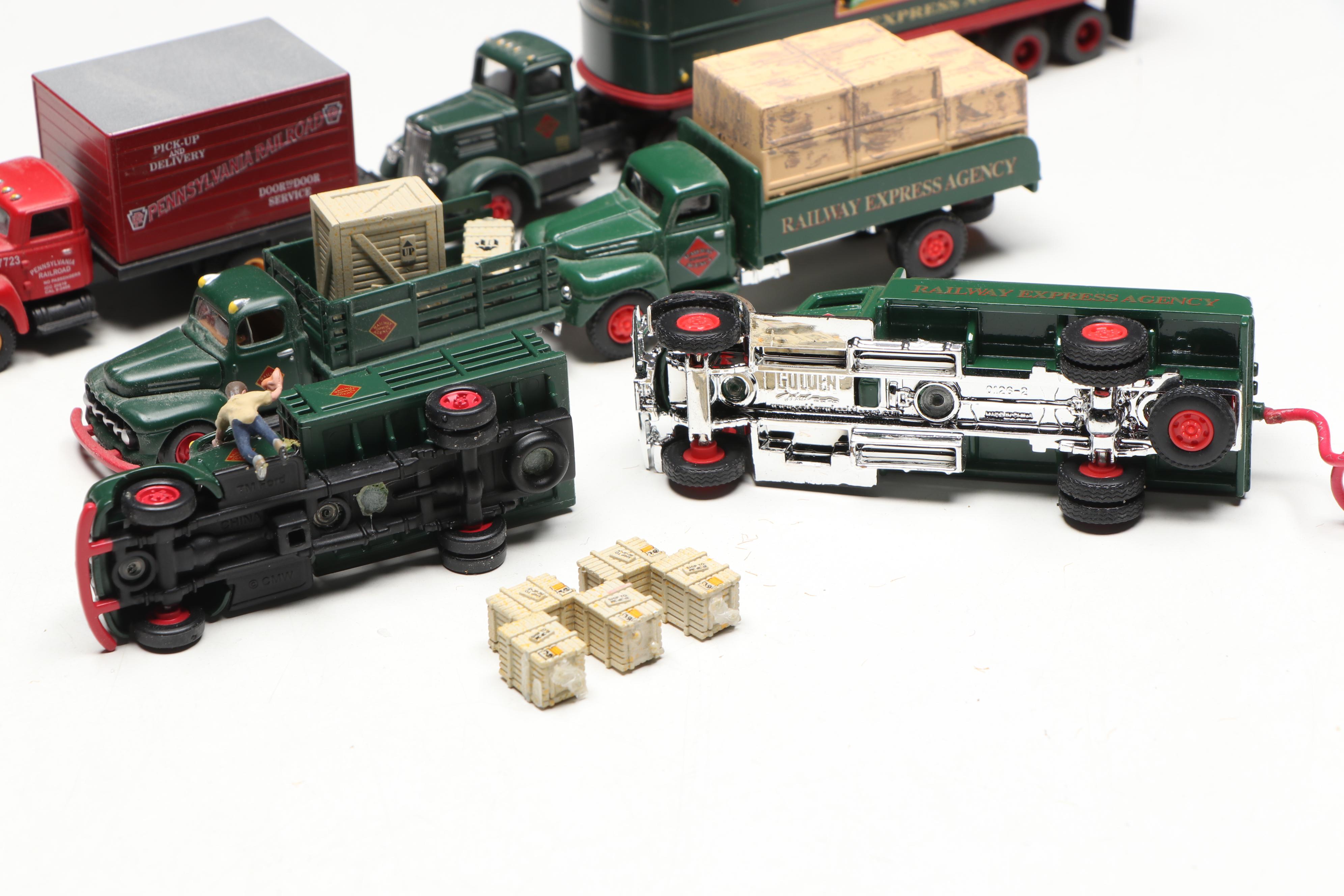 CMW Railway Express Agency with Other Train Prop Trucks