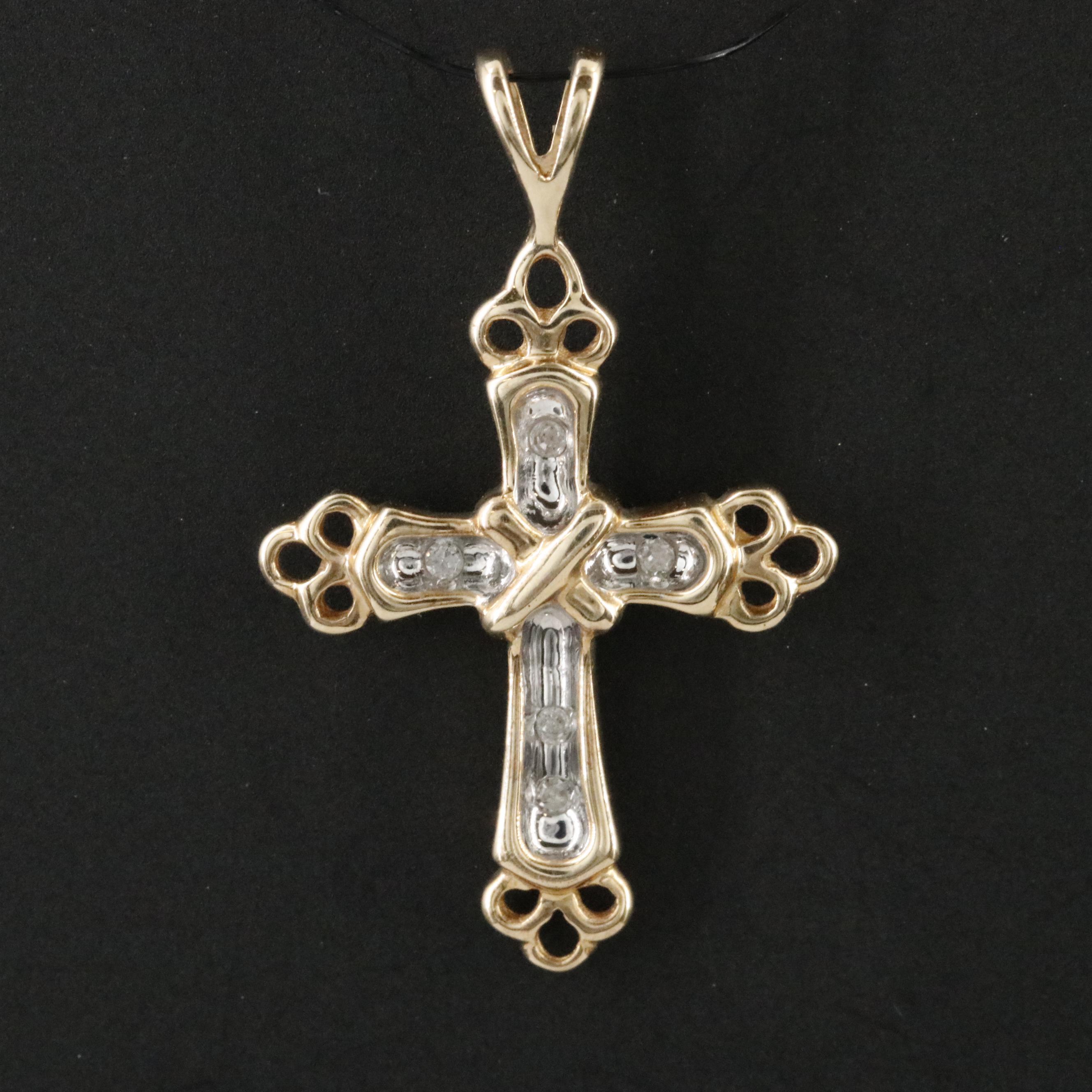 10K 0.03 CTW Diamond Cross Pendant