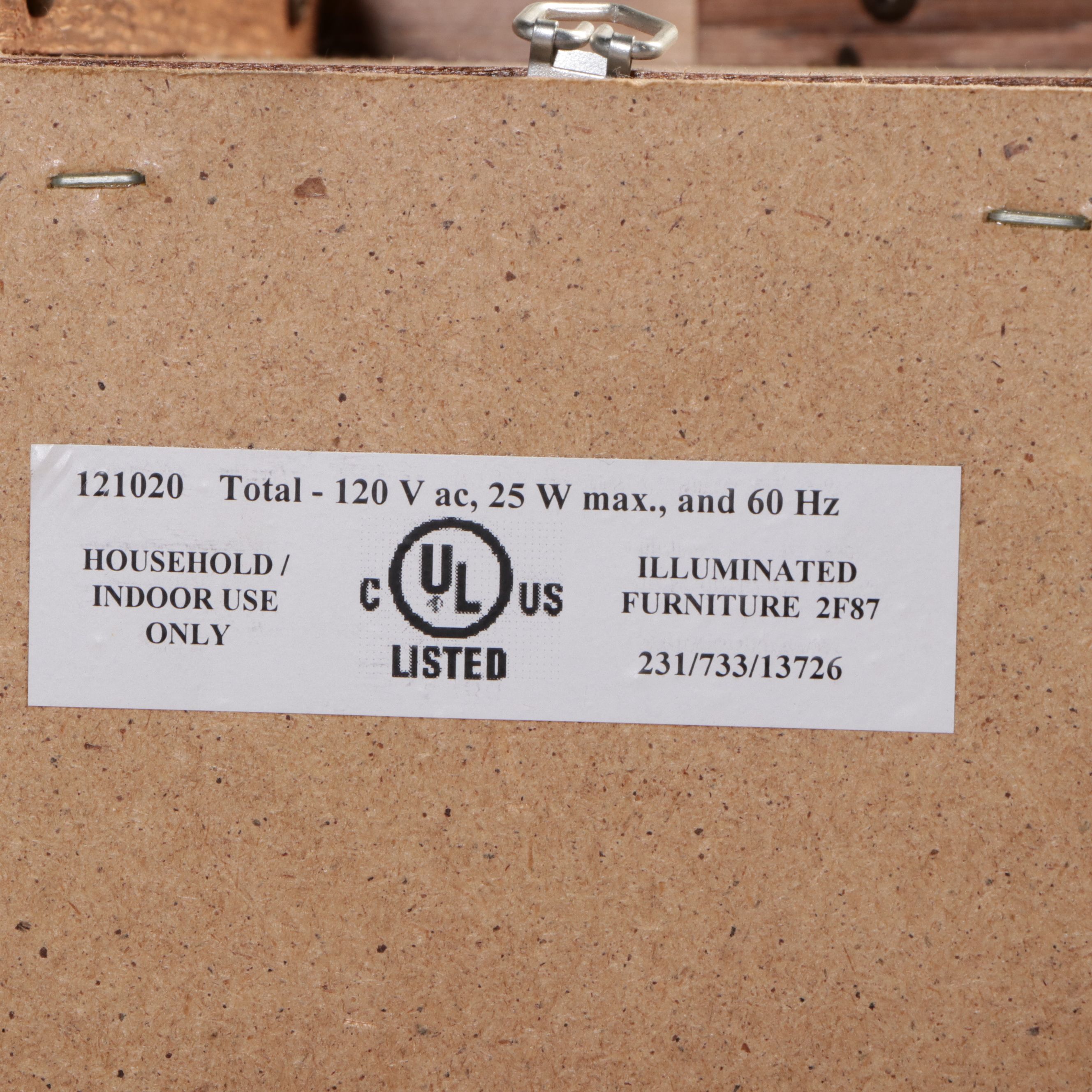 Pulaski Chippendale Style Carved Mahogany Illuminated Display Cabinet