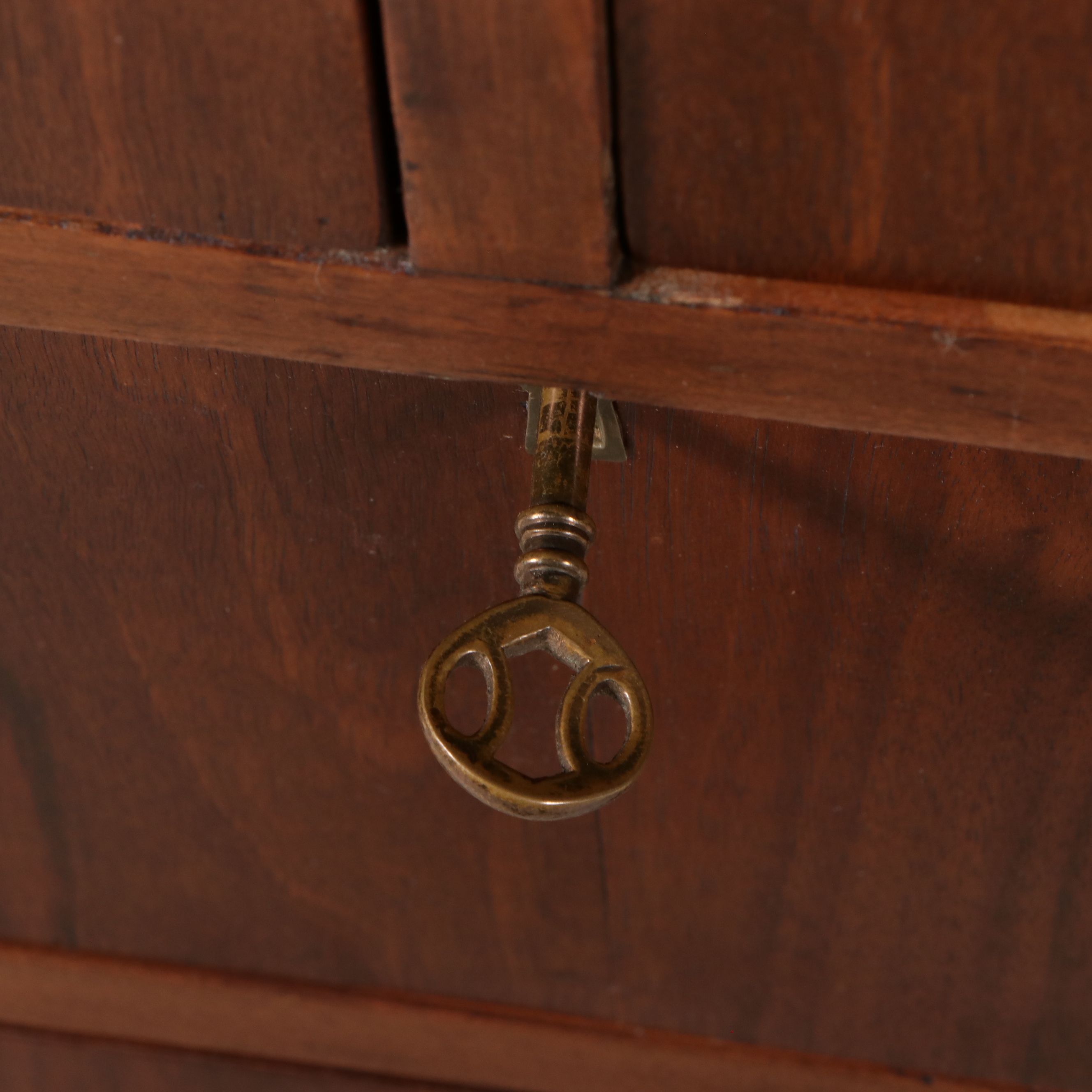Victorian Empire Style Burl Veneer Chest of Drawers, Late 19th Century