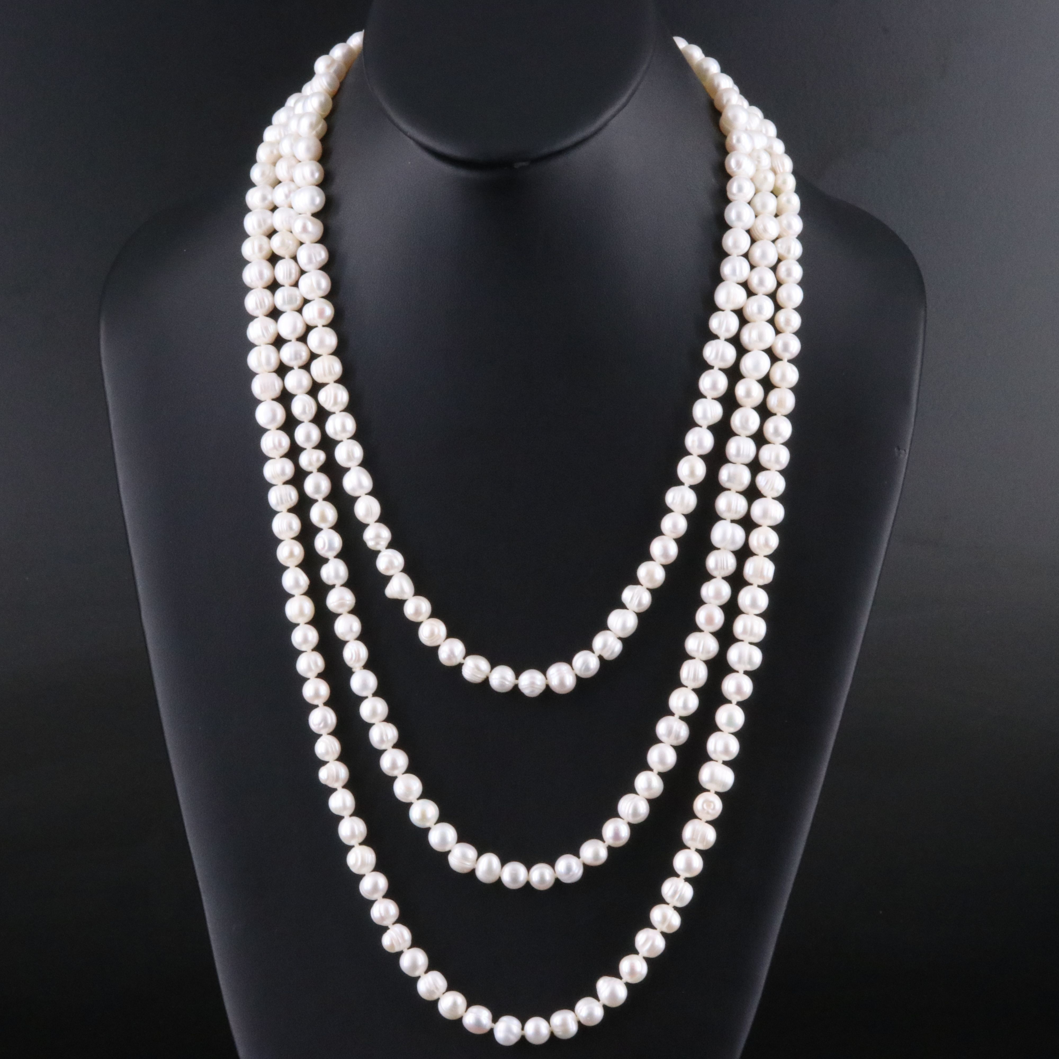 Rope Length Pearl Necklace