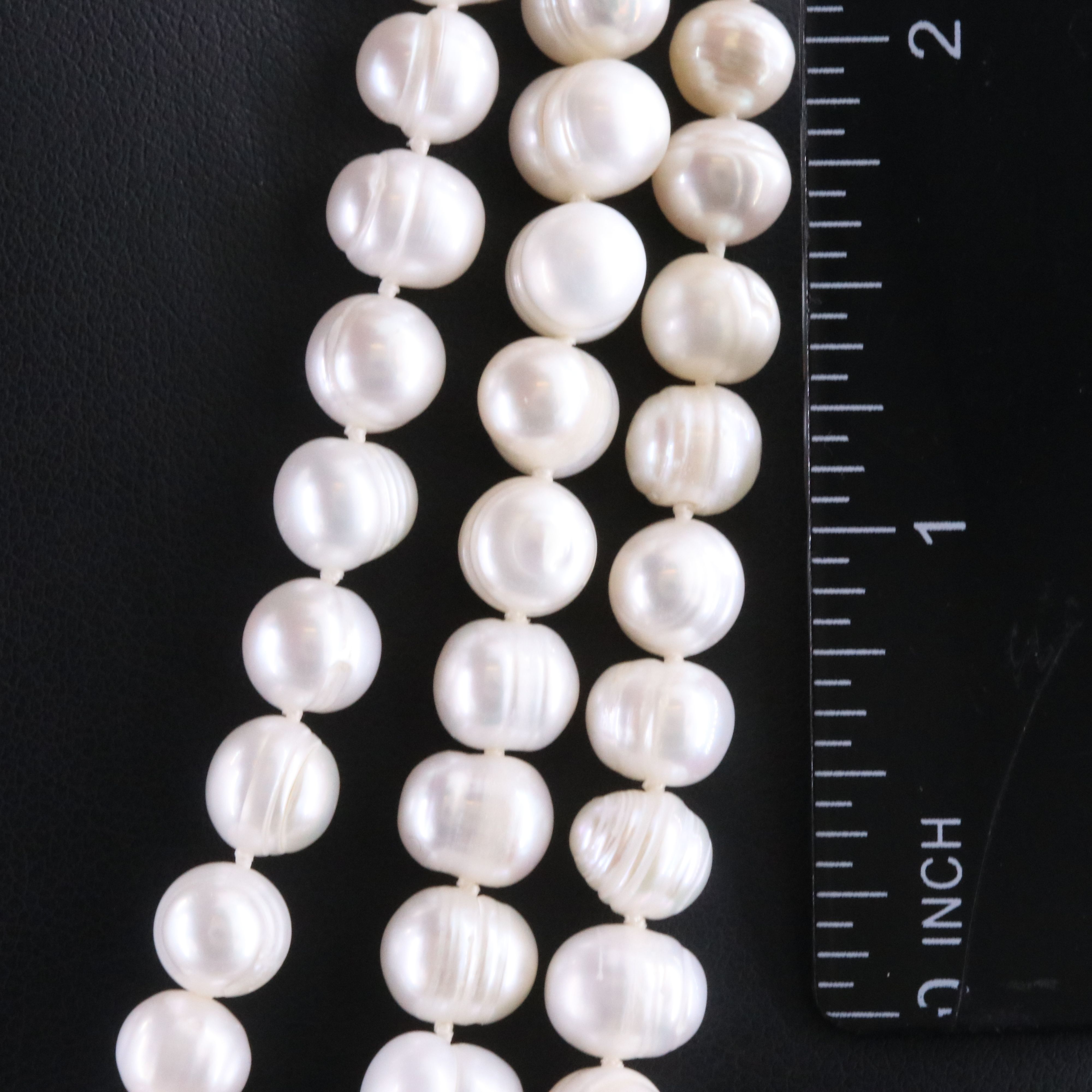 Rope Length Pearl Necklace