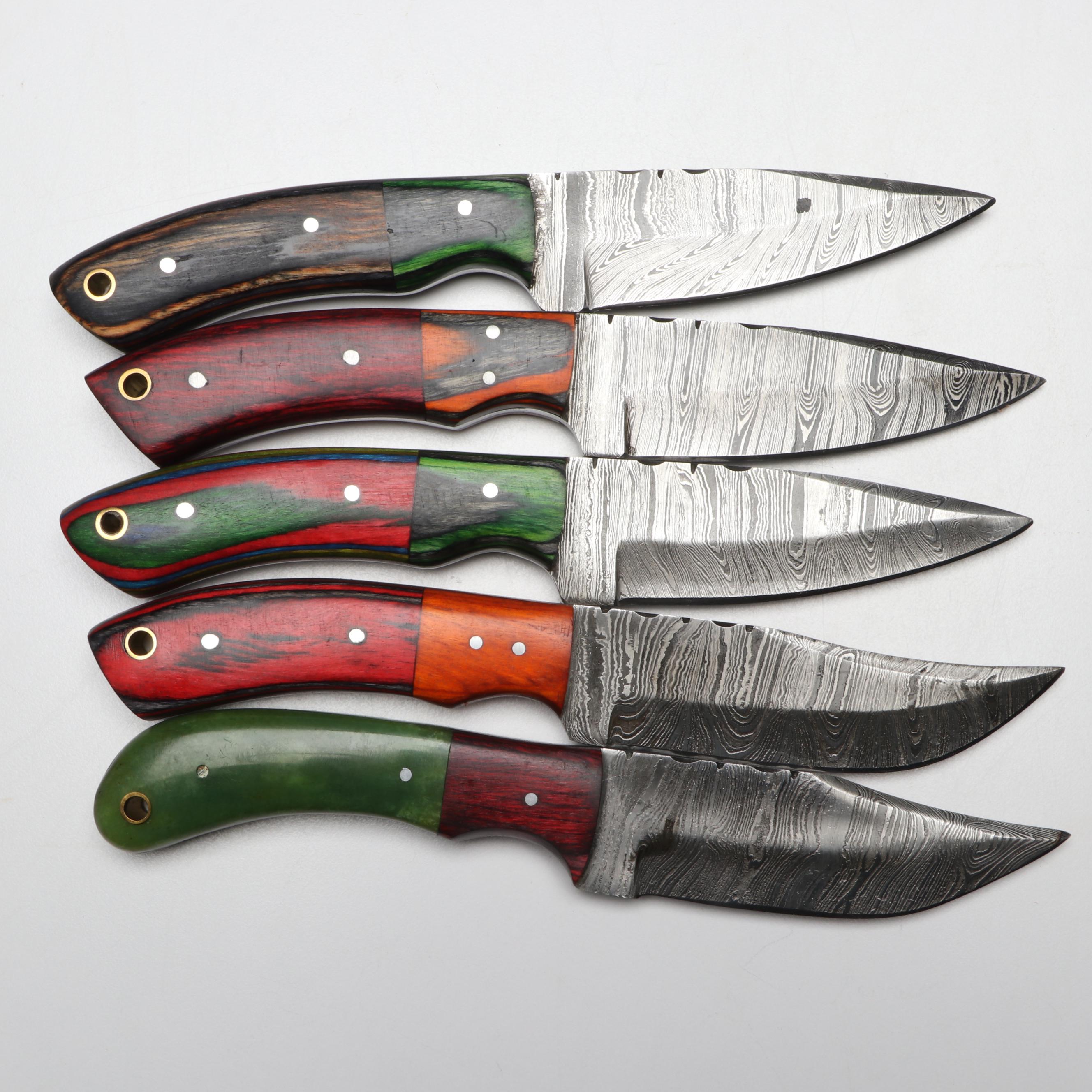 Damascus Steel Hunting Knives in Leather Scabbards