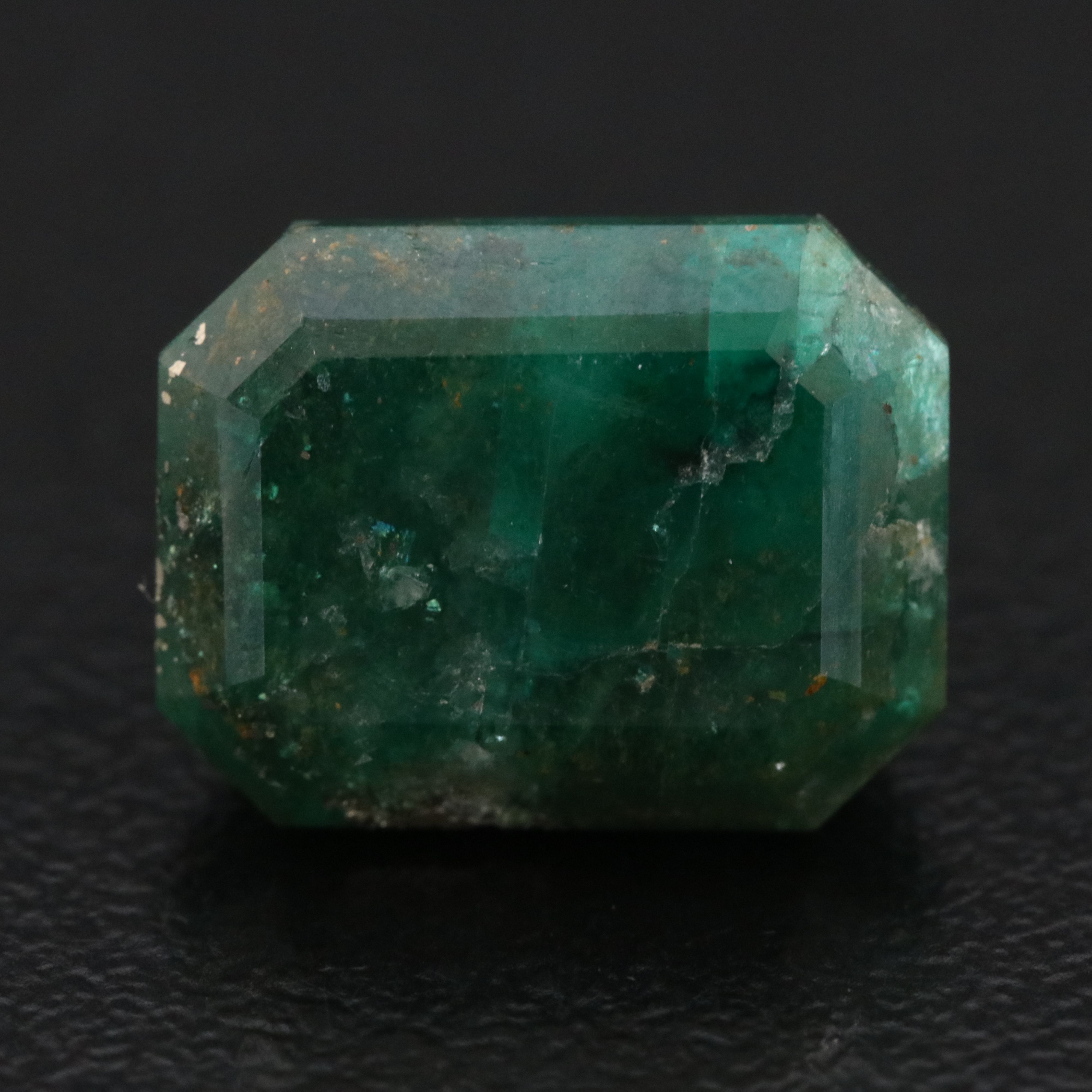 Loose 9.04 CT Emerald