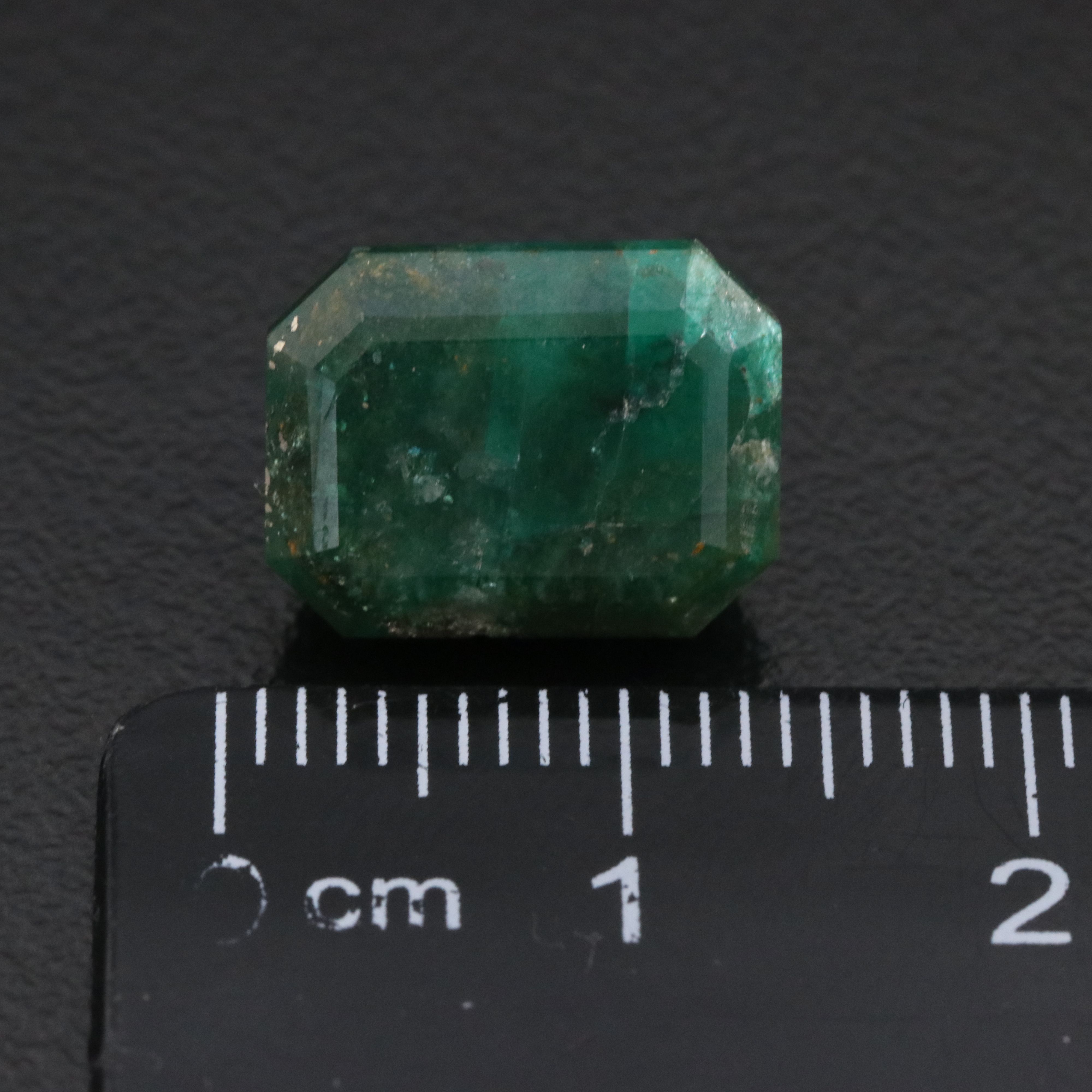 Loose 9.04 CT Emerald