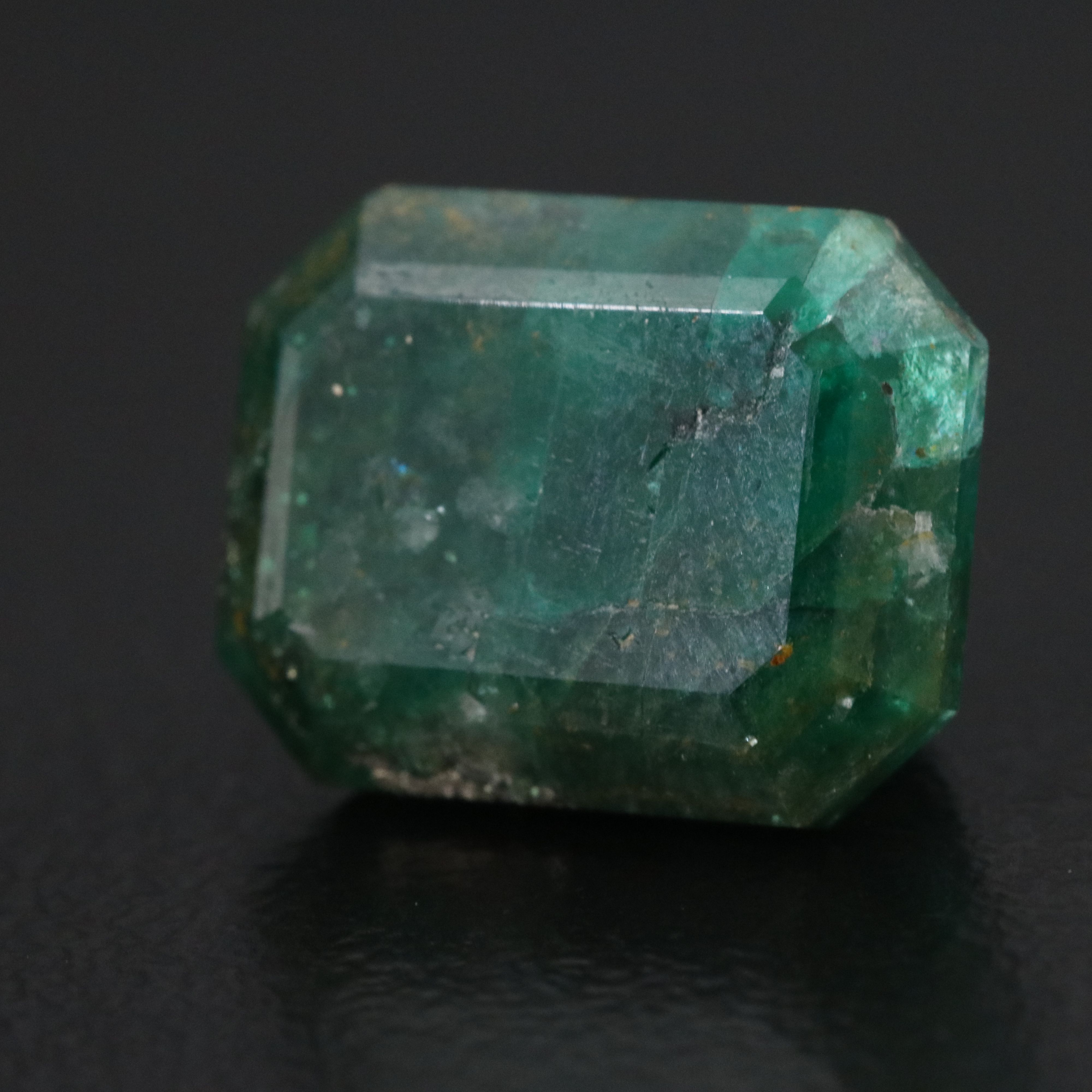 Loose 9.04 CT Emerald