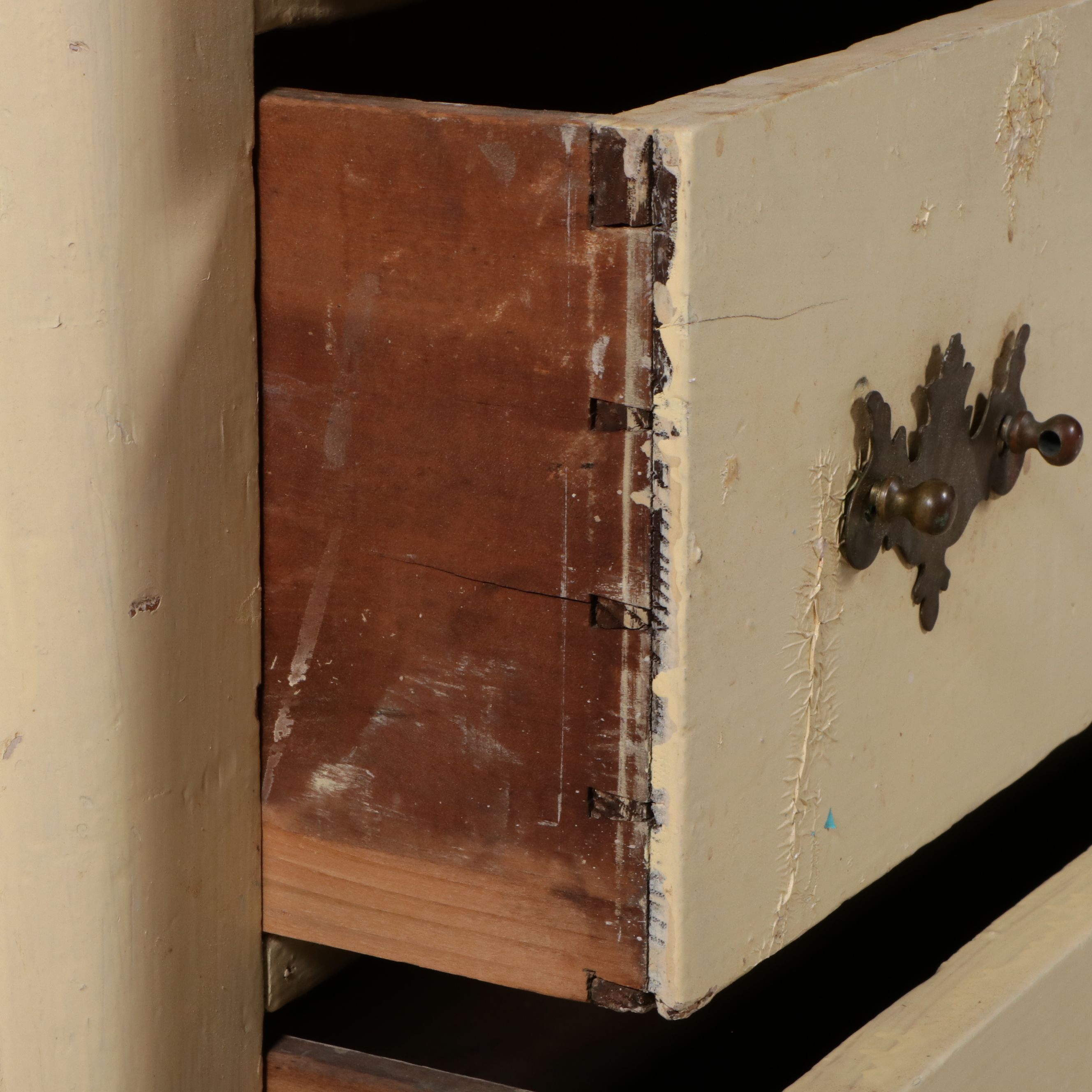 Federal Style Painted Wood Chest of Drawers, 19th Century