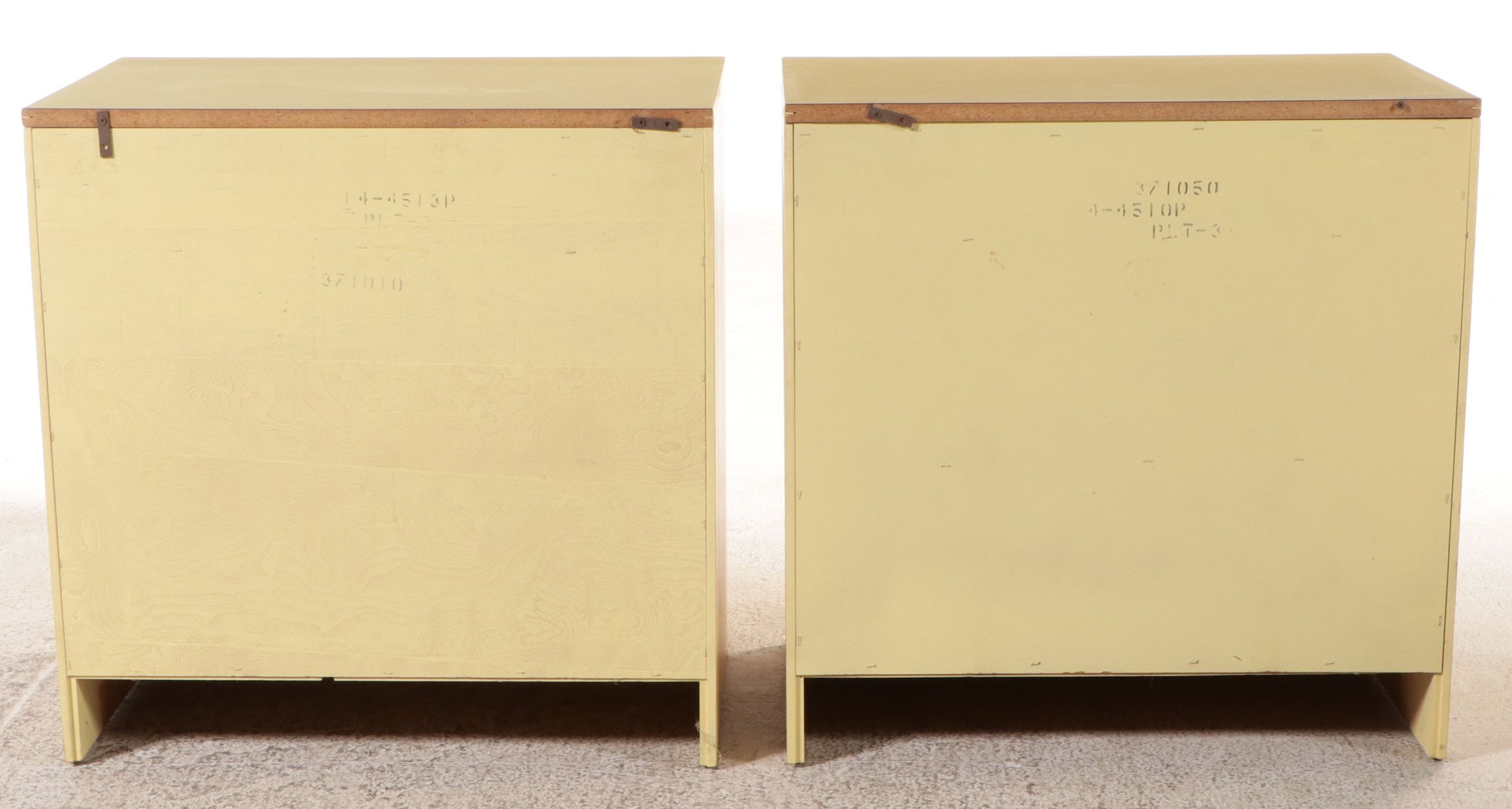 Ethan Allen Colonial Style Yellow Painted Wood Bedroom Suite, Mid–Late 20th C.