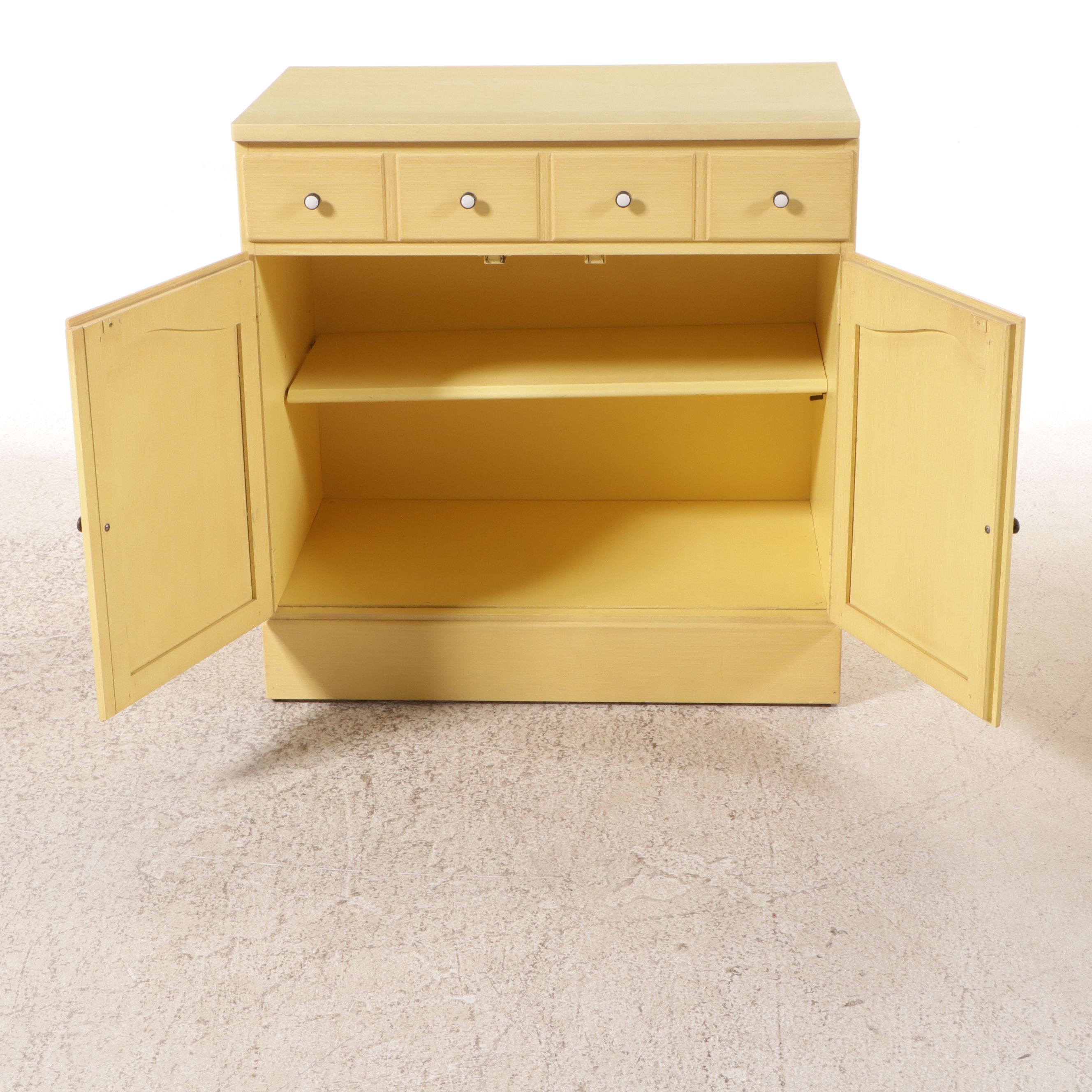 Ethan Allen Colonial Style Yellow Painted Wood Bedroom Suite, Mid–Late 20th C.