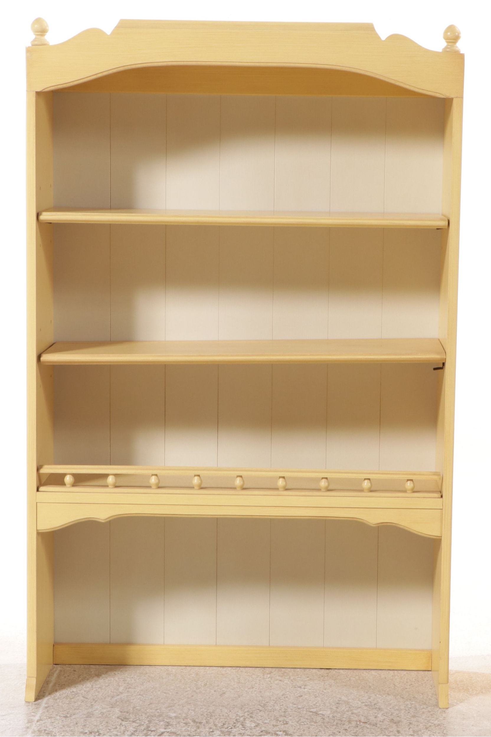 Ethan Allen Colonial Style Yellow Painted Wood Bedroom Suite, Mid–Late 20th C.