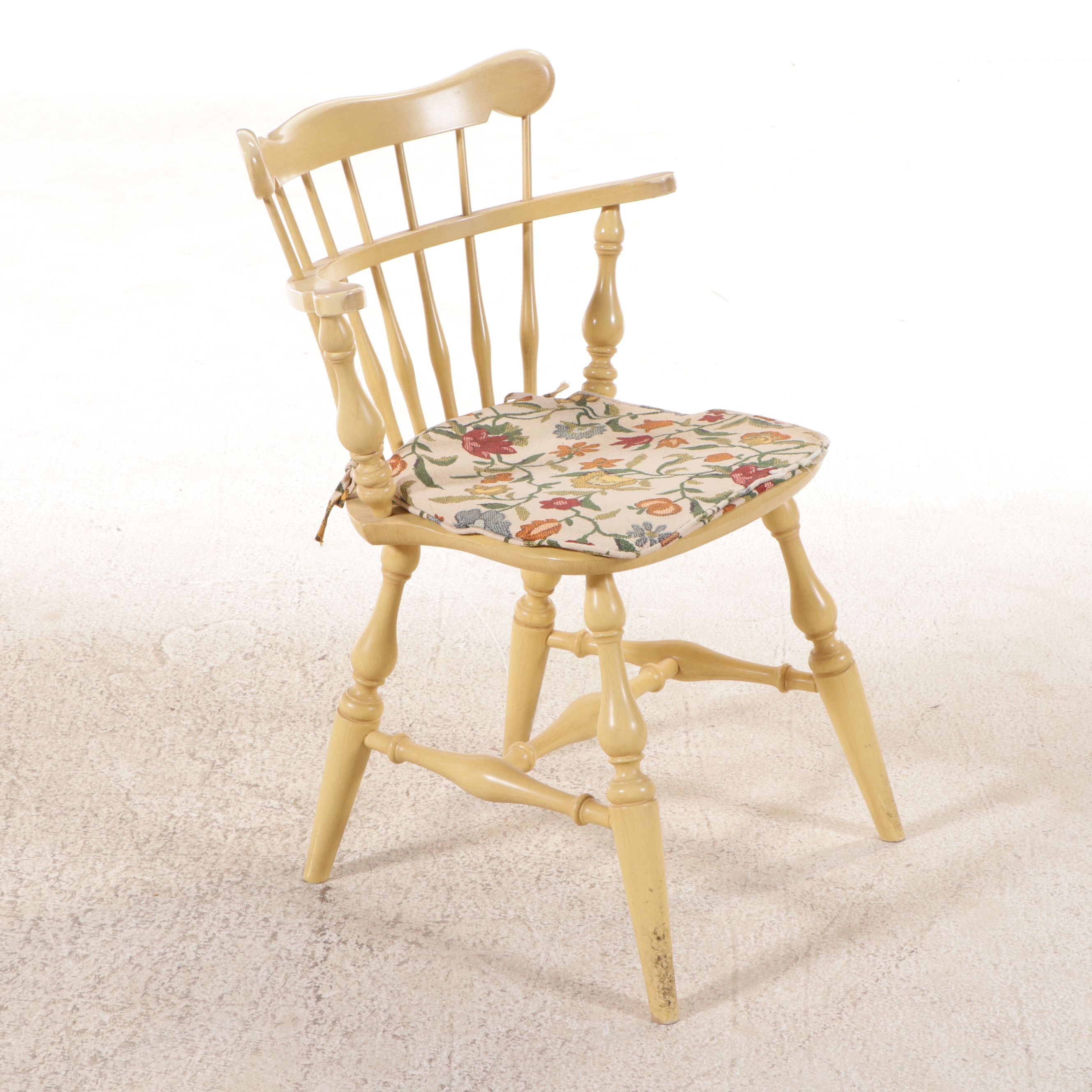 Ethan Allen Colonial Style Yellow Painted Wood Bedroom Suite, Mid–Late 20th C.