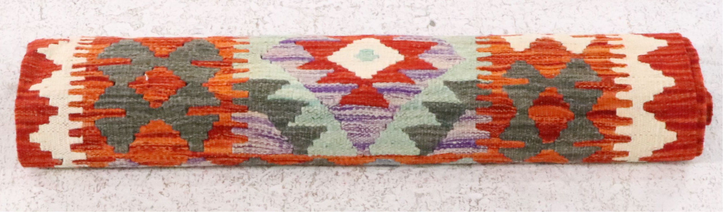 2'6 x 10'2 Handwoven Pakistani Kilim Carpet Runner