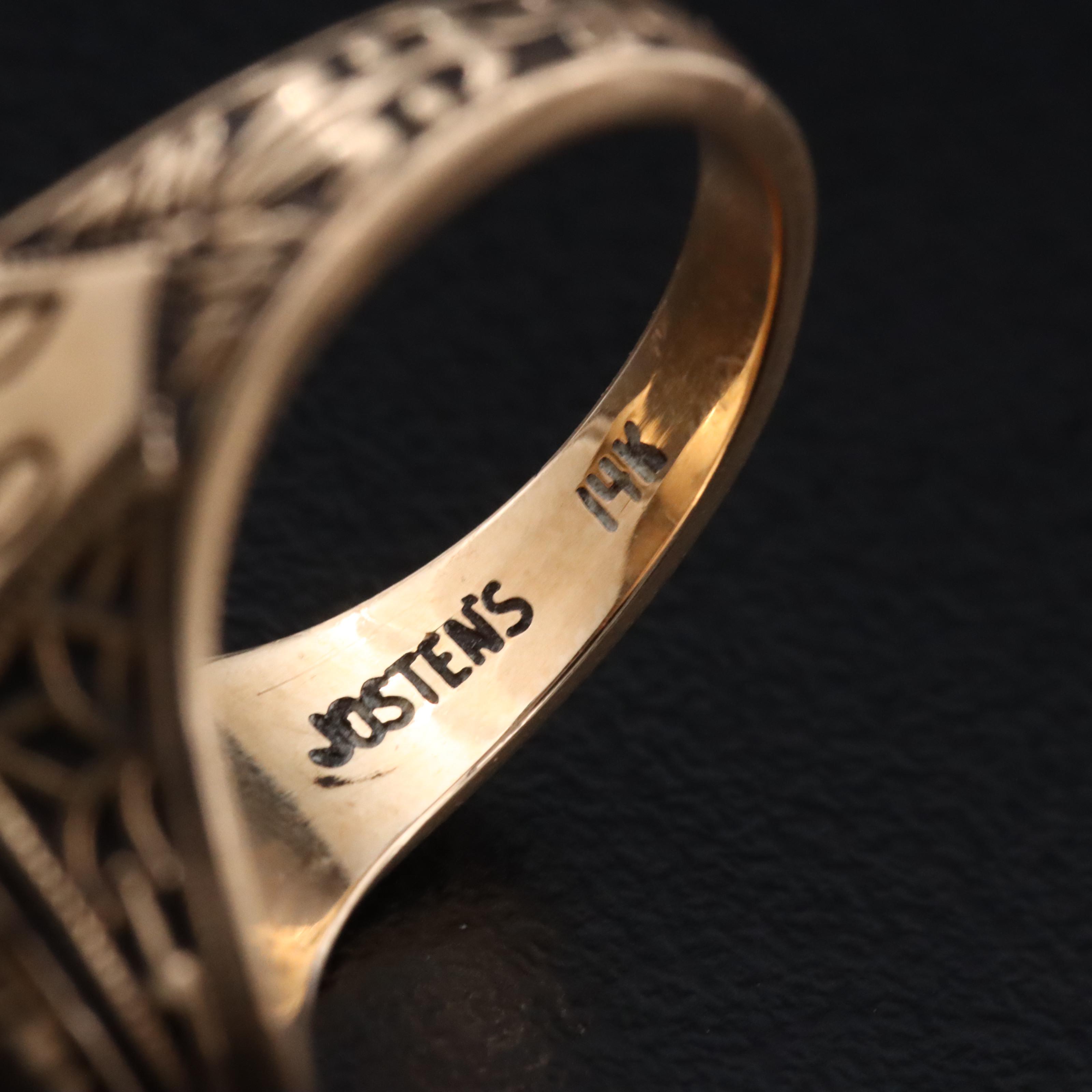 14K Mother of Pearl 1982 University of North Carolina Greensboro Class Ring