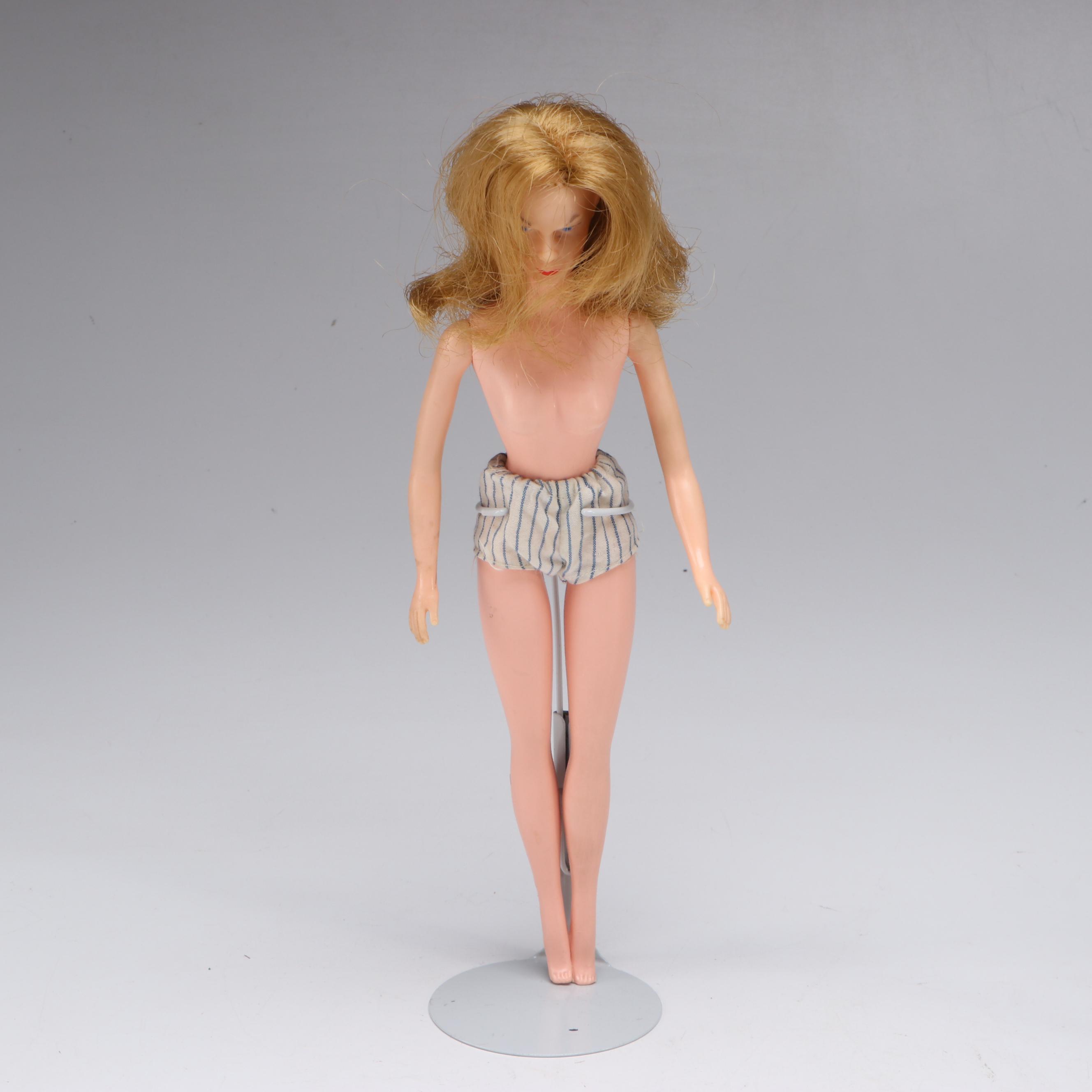 Mattel "Fashion Queen" Barbie with "Color and Curl" and Other Accessories