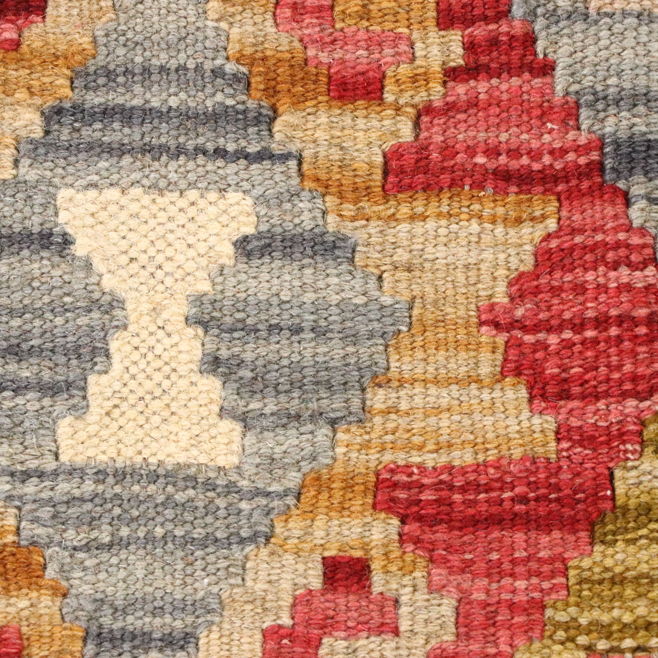 5'1 x 6'10 Handwoven Pakistani Kilim Area Rug