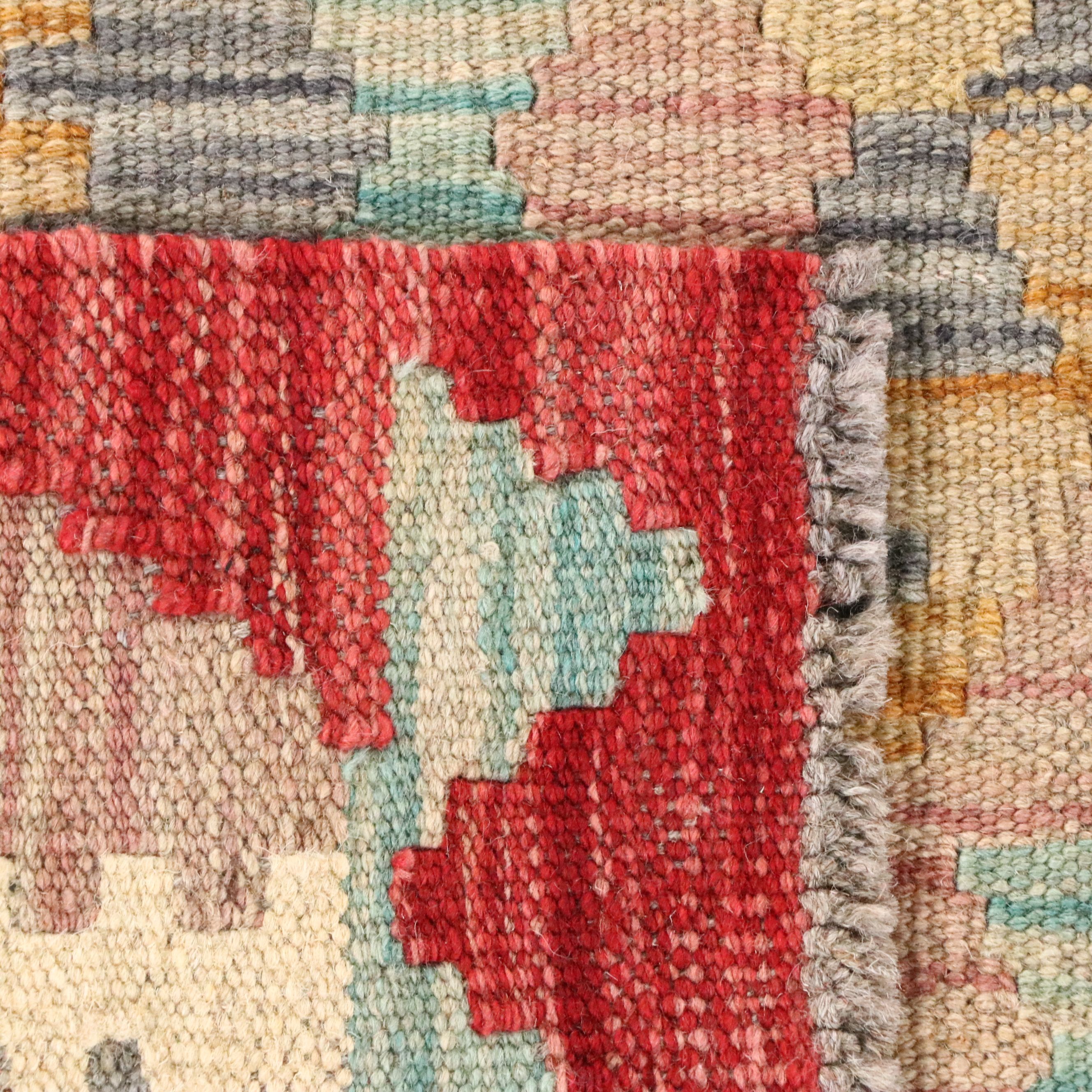 5'1 x 6'10 Handwoven Pakistani Kilim Area Rug