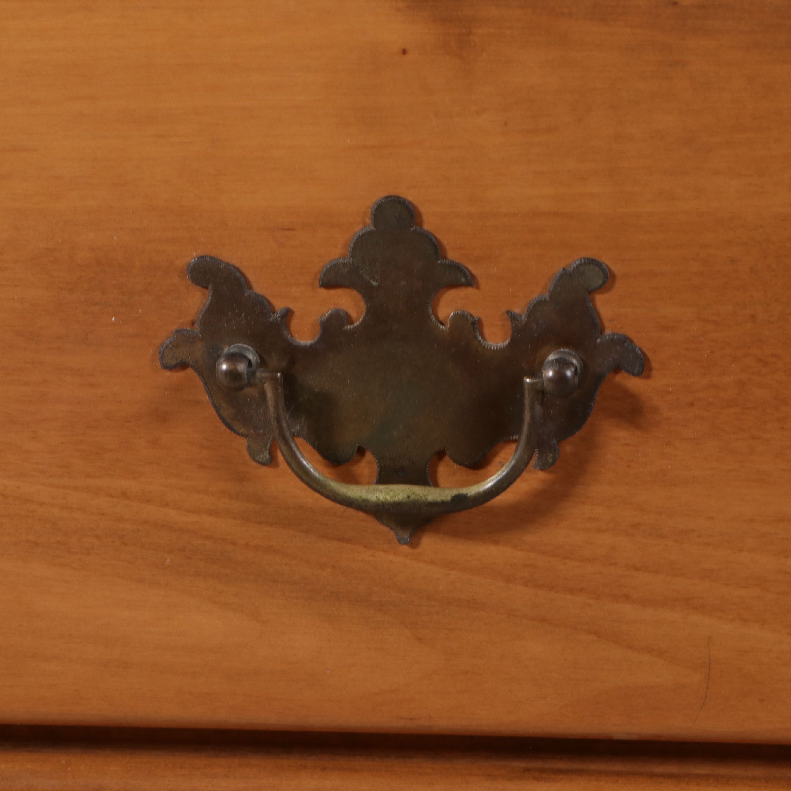 Olde Randolph House Colonial Style Chest of Drawers