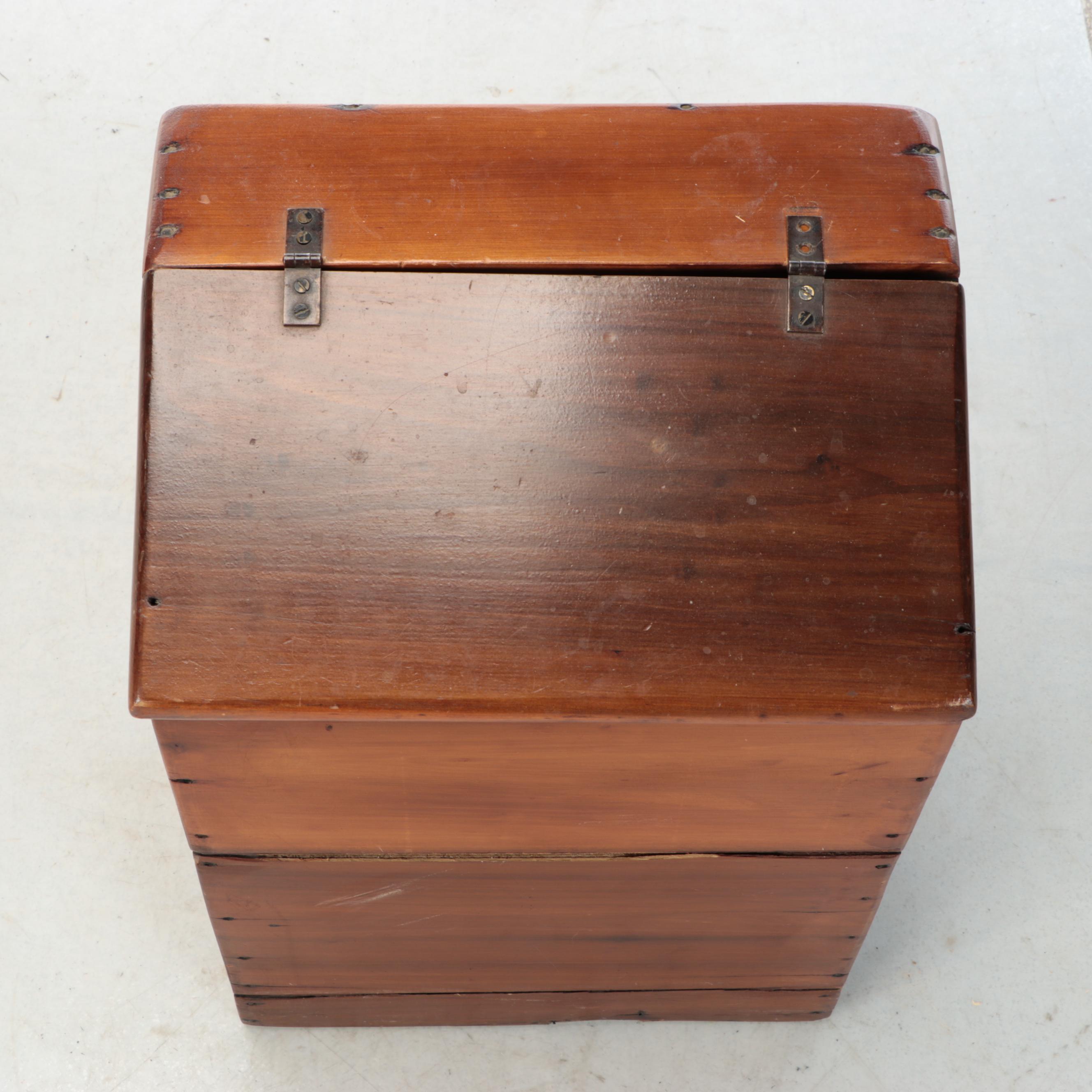 Primitive Wooden Grain Bin, Early to Mid-20th Century