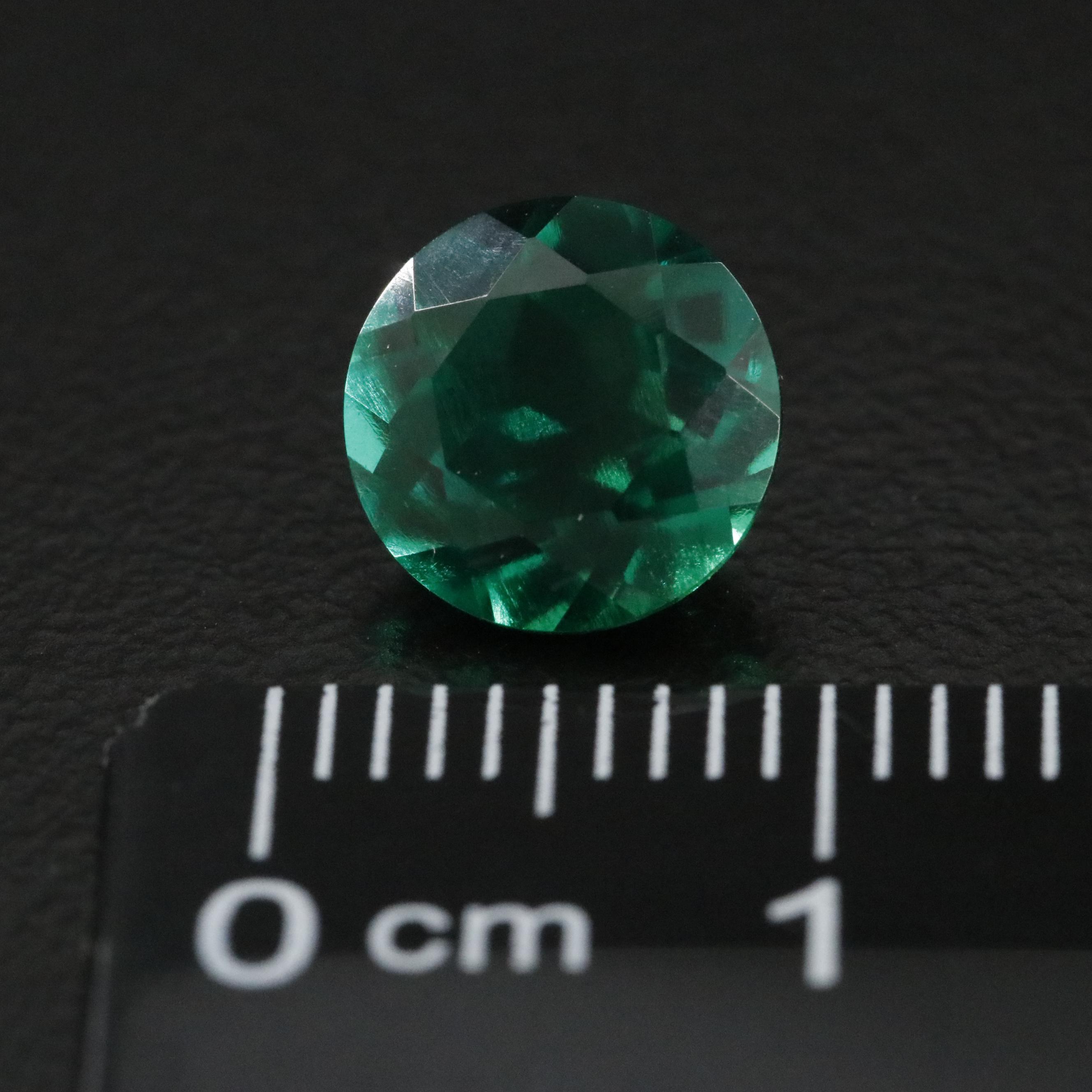 Loose 1.69 CT Lab Grown Emerald