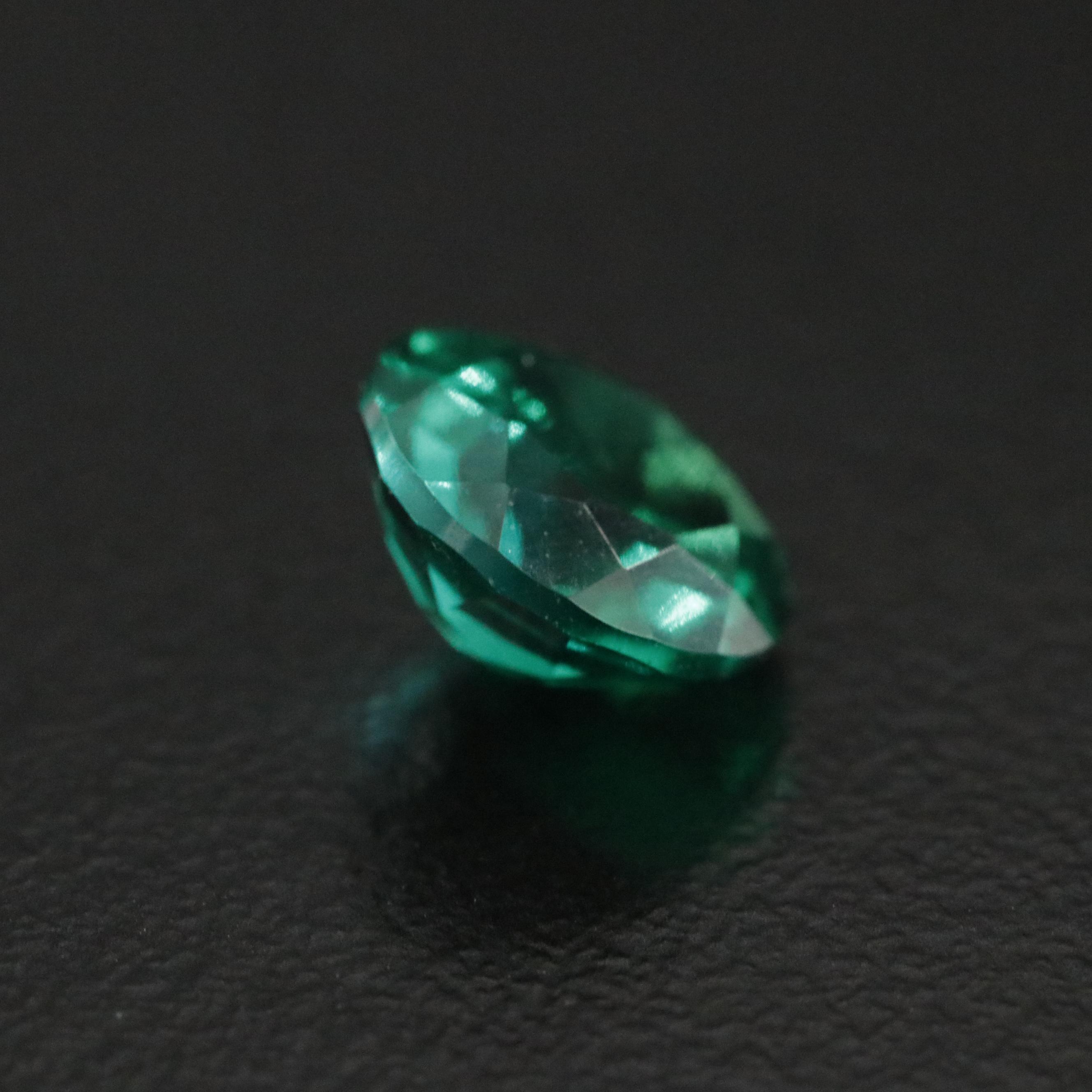 Loose 1.69 CT Lab Grown Emerald
