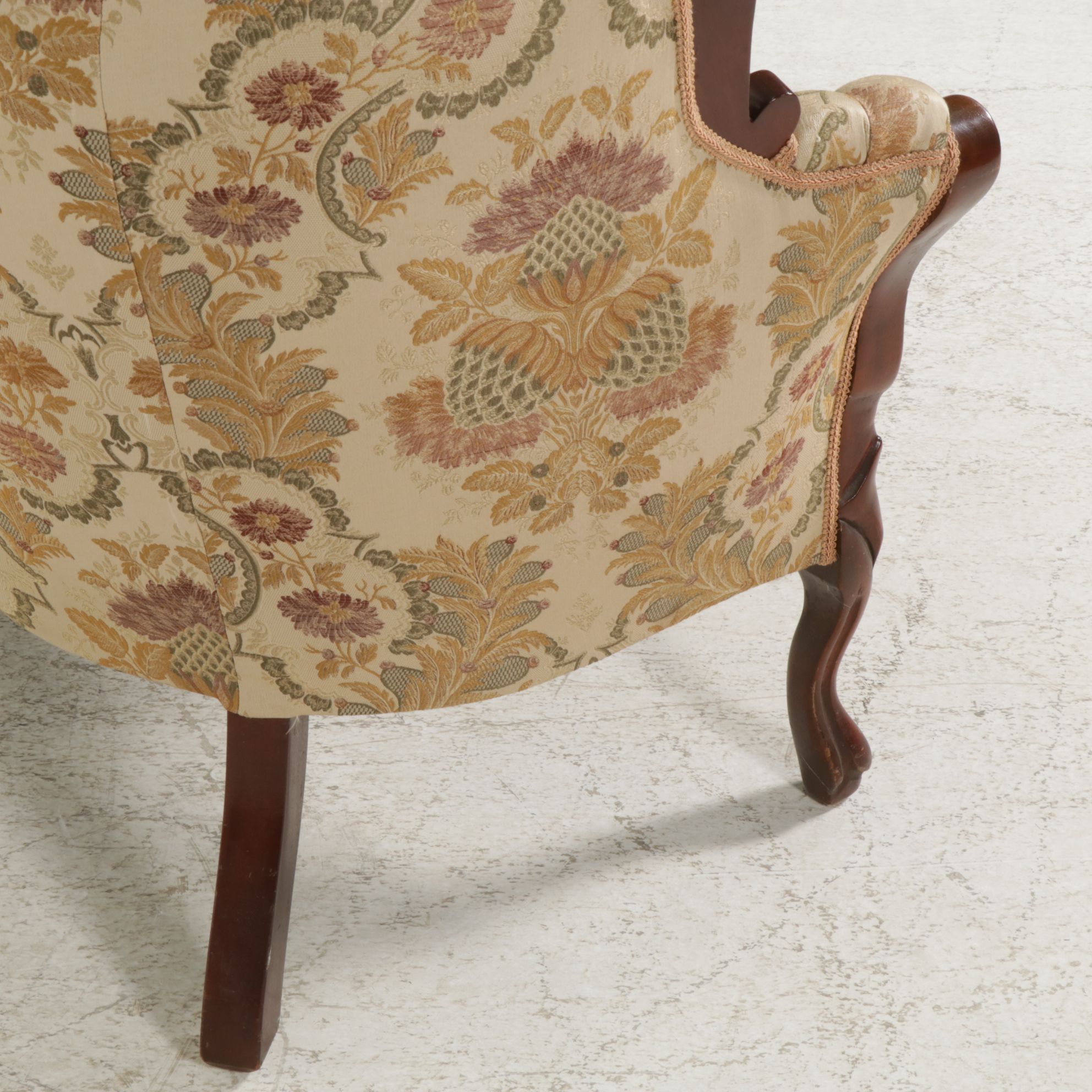 Victorian Style Carved Mahogany Sofa, Early to Mid-20th Century