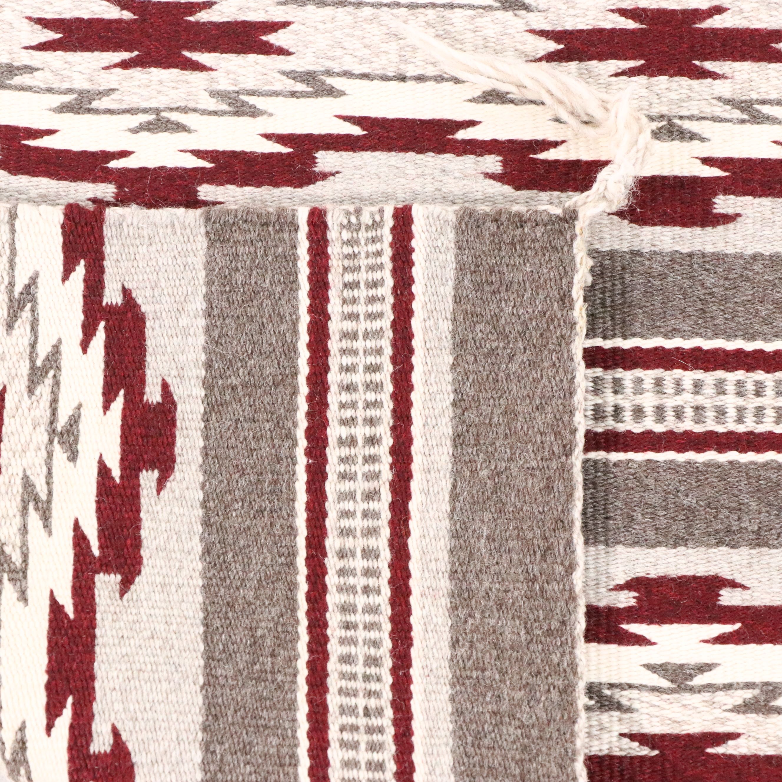 2'7 x 3'6 Handwoven Navajo Wide Ruins Accent Rug