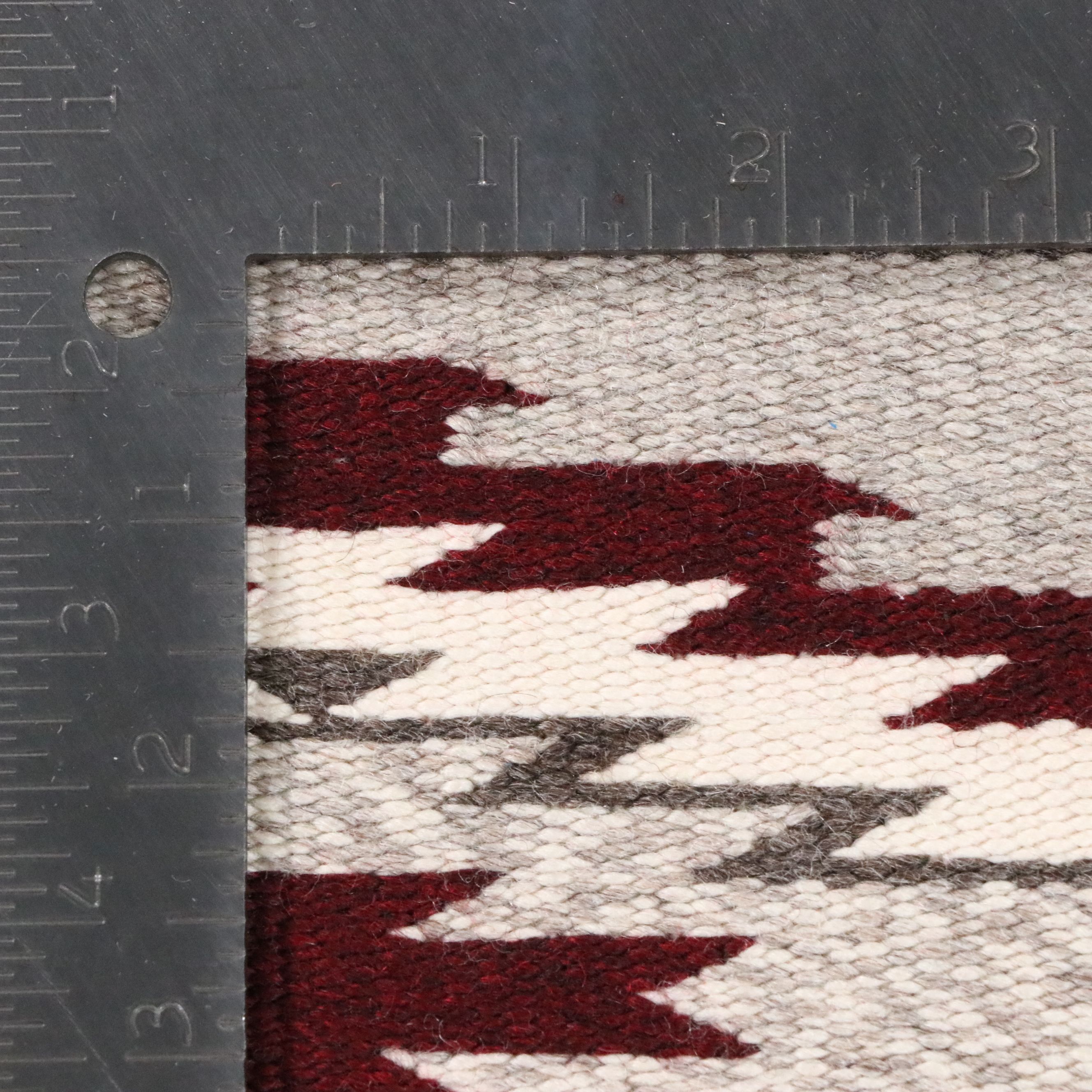 2'7 x 3'6 Handwoven Navajo Wide Ruins Accent Rug