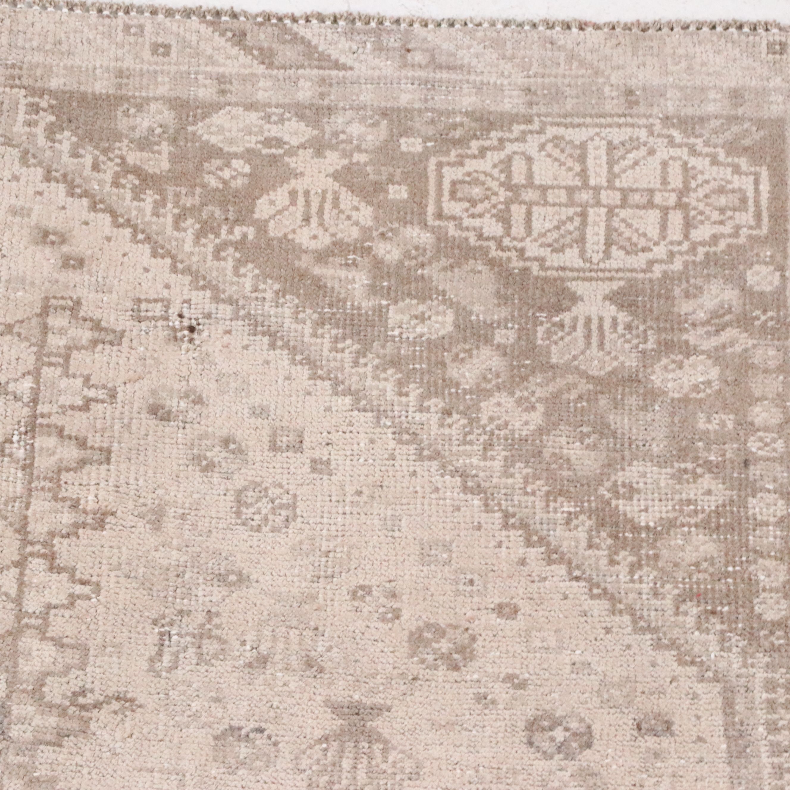 4'10 x 7'4 Hand-Knotted Persian Abadeh Area Rug