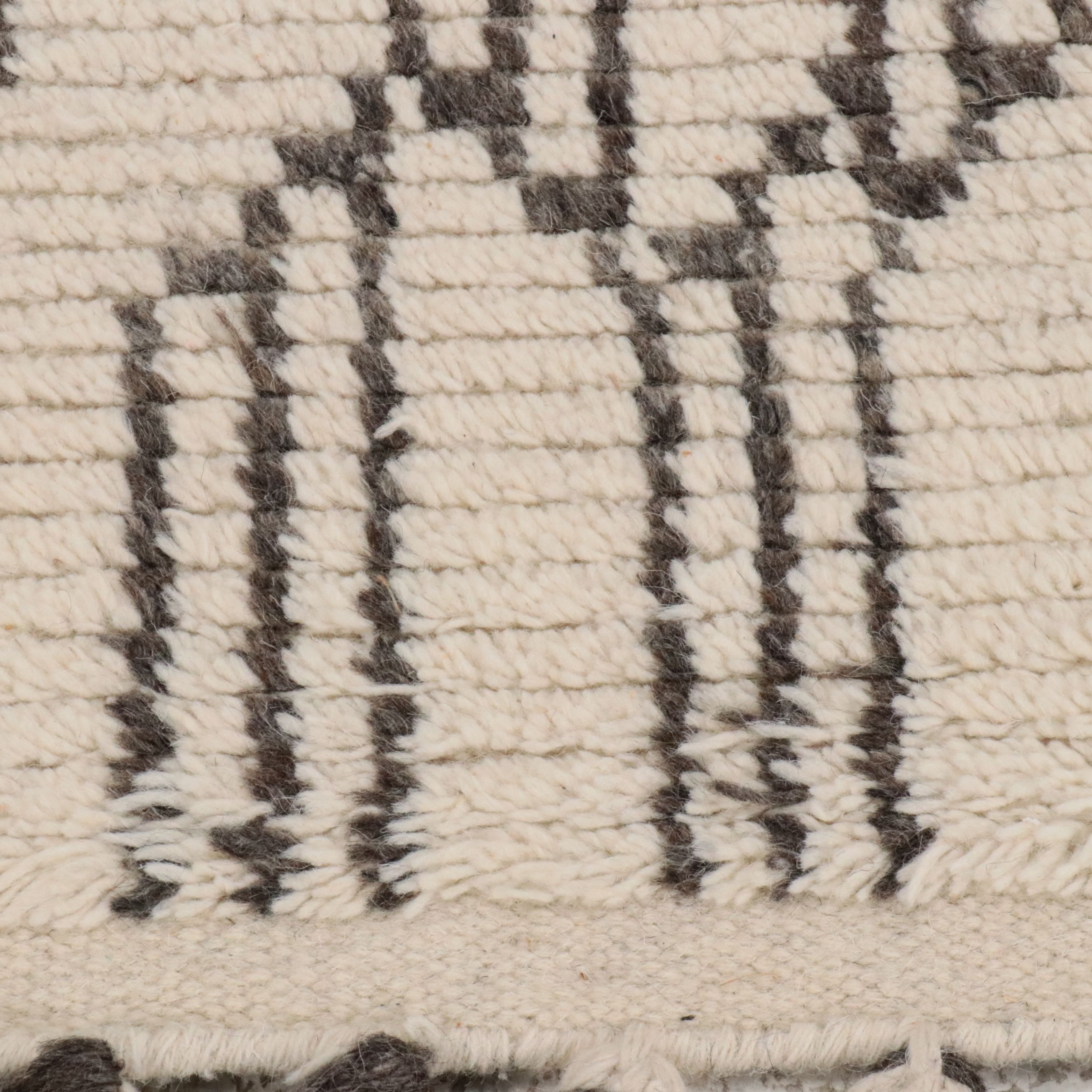 5'2 x 9'5 Hand-Knotted Moroccan Geometric Wool Area Rug with Braided Fringe