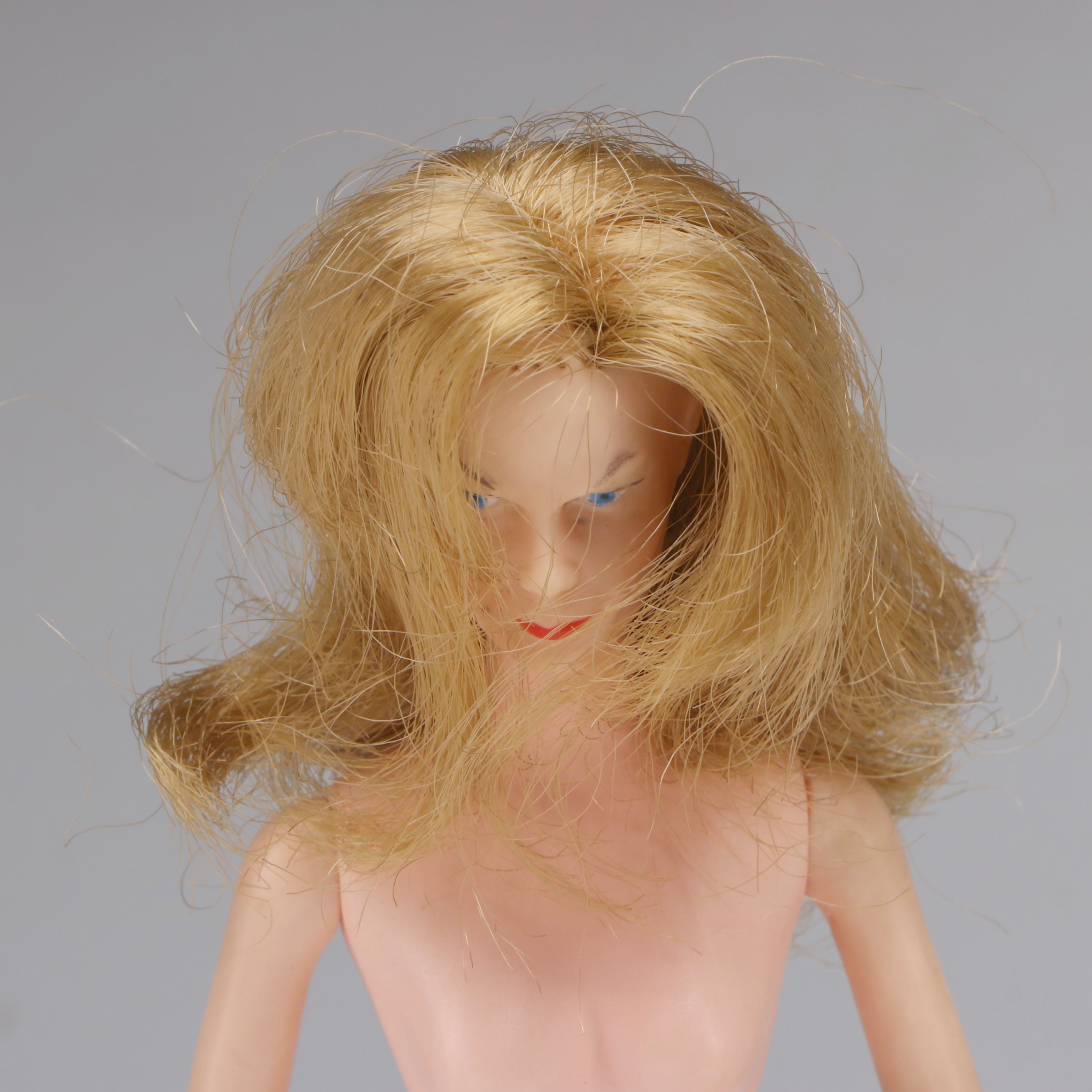 Mattel "Fashion Queen" Barbie with "Color and Curl" and Other Accessories