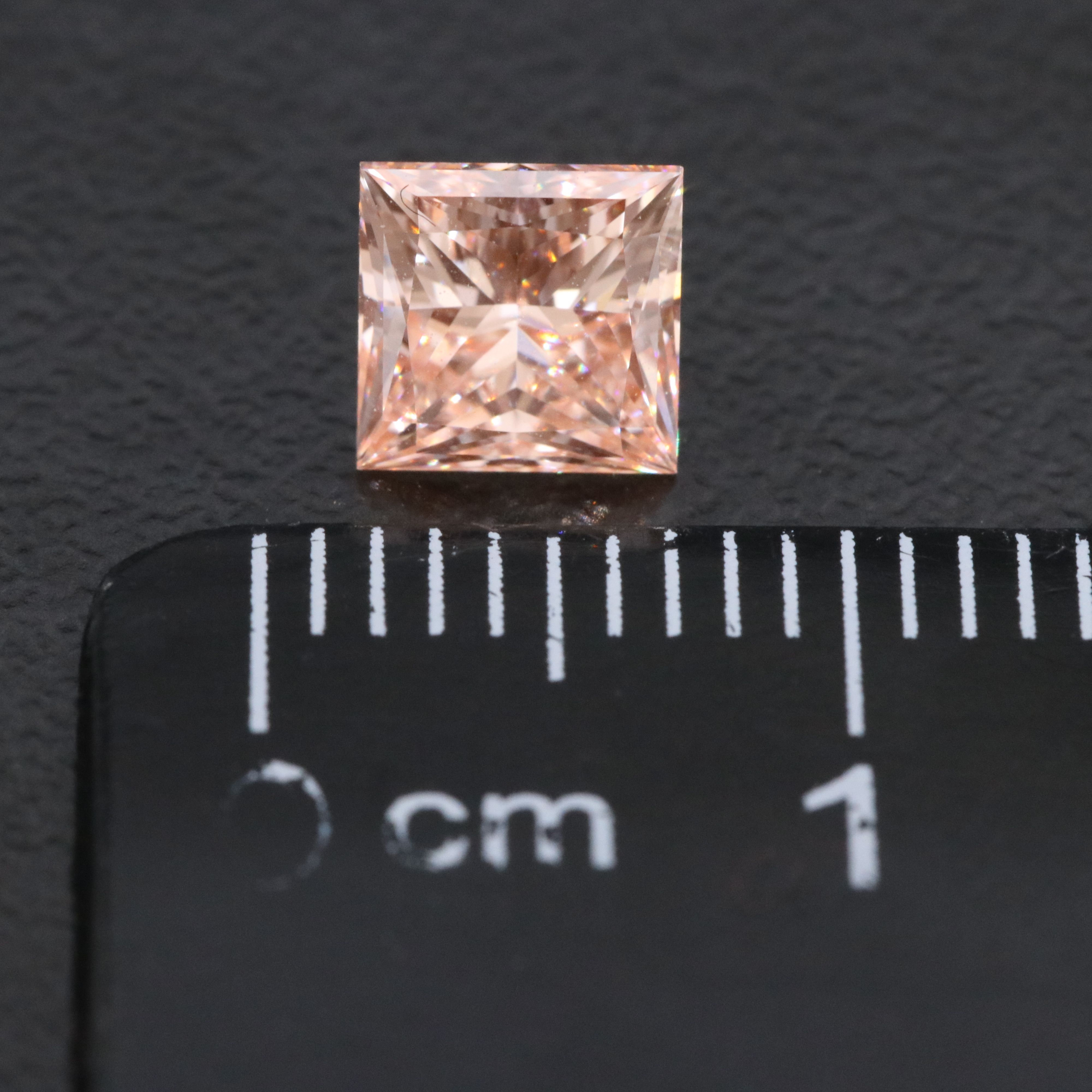 Loose 1.01 CT Lab Grown Fancy Pink Diamond with IGI Report