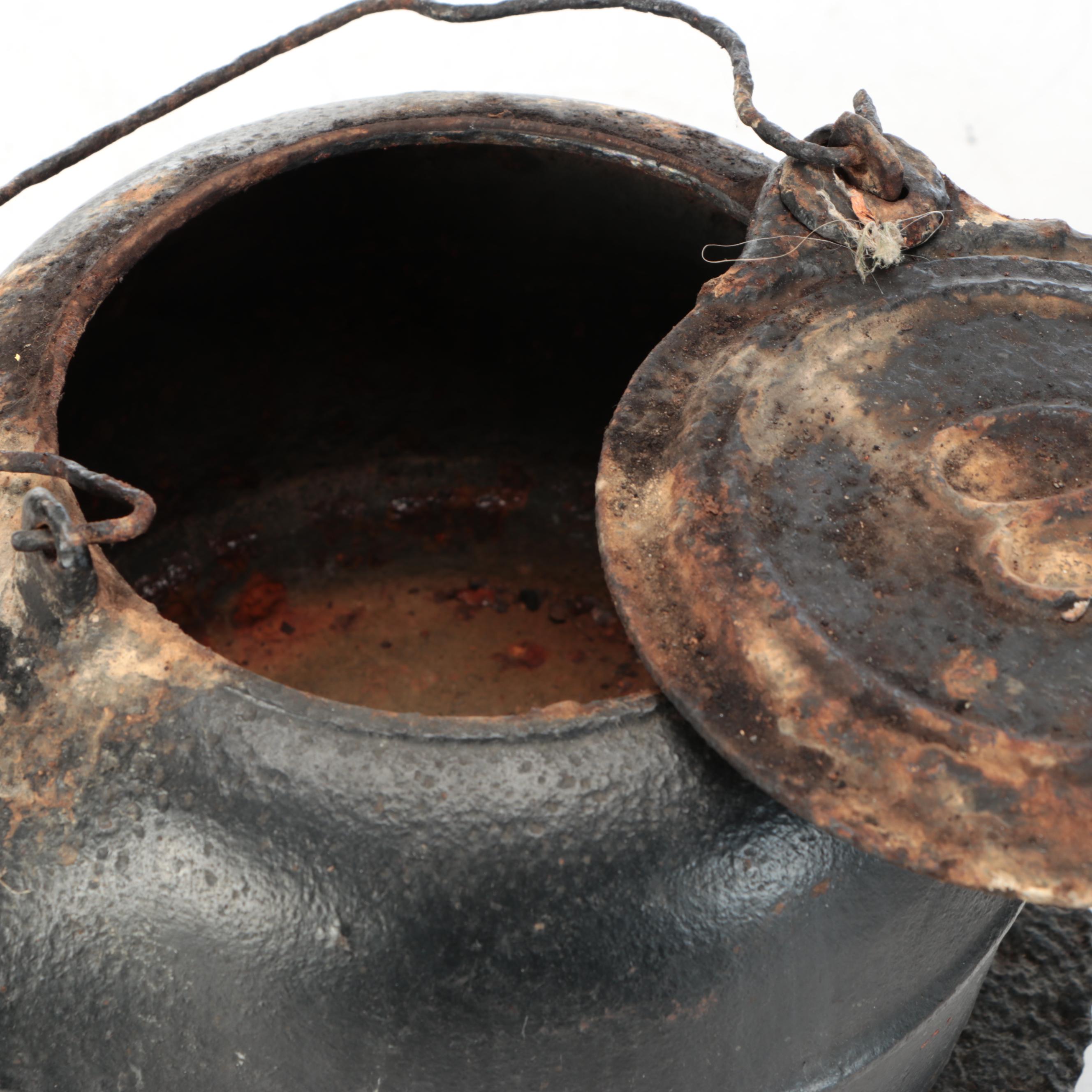 Primitive Style Cast Iron Kettle with Trivet and Cauldron