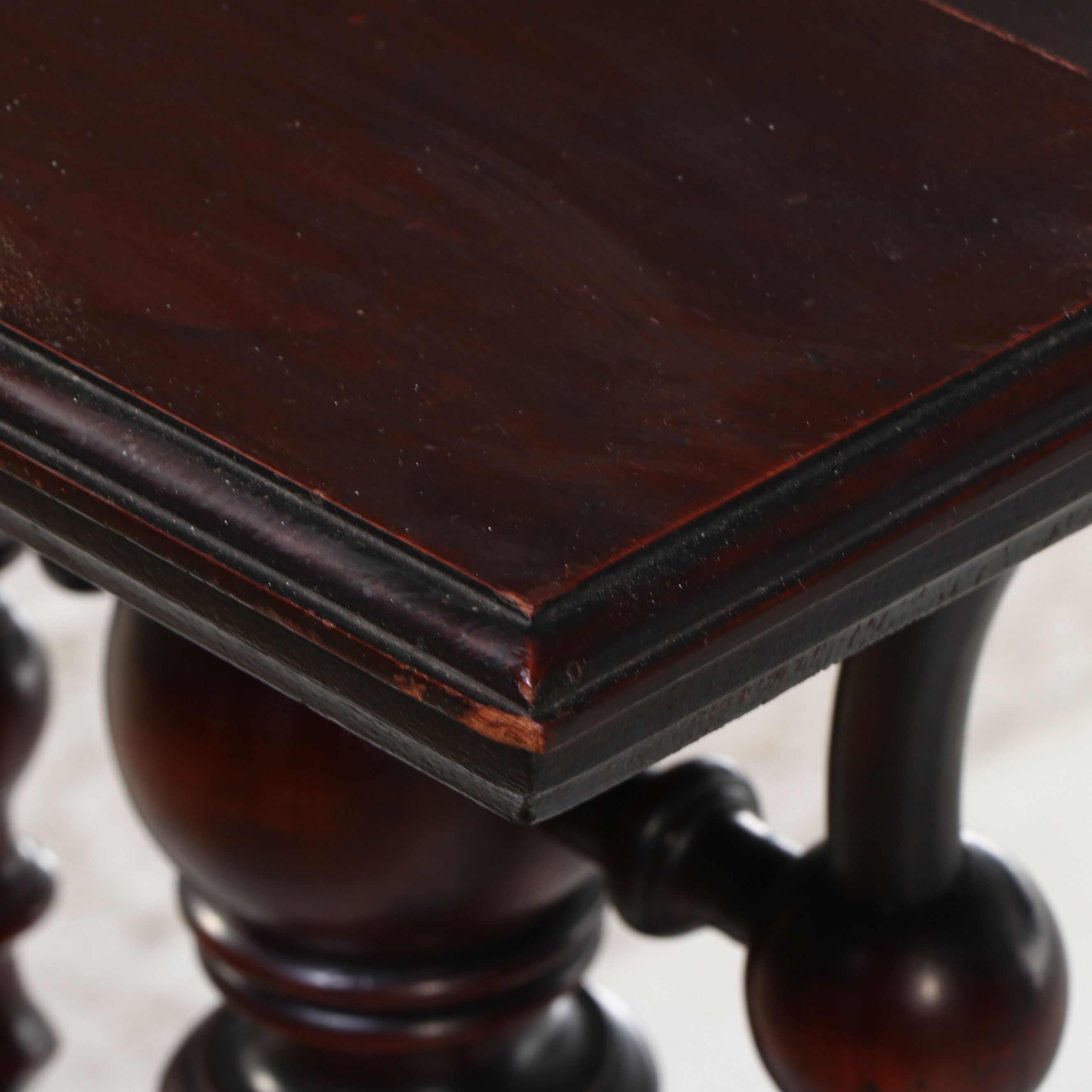 American Late Victorian Mahogany Rope Twist Pedestal Table