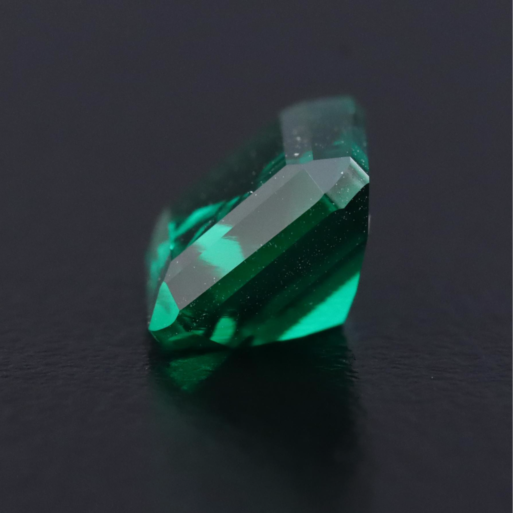Loose 2.06 CT Lab Grown Emerald